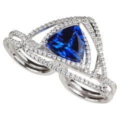 Kavant & Sharart Bague à deux branches en or blanc 18 carats avec tanzanite et diamants