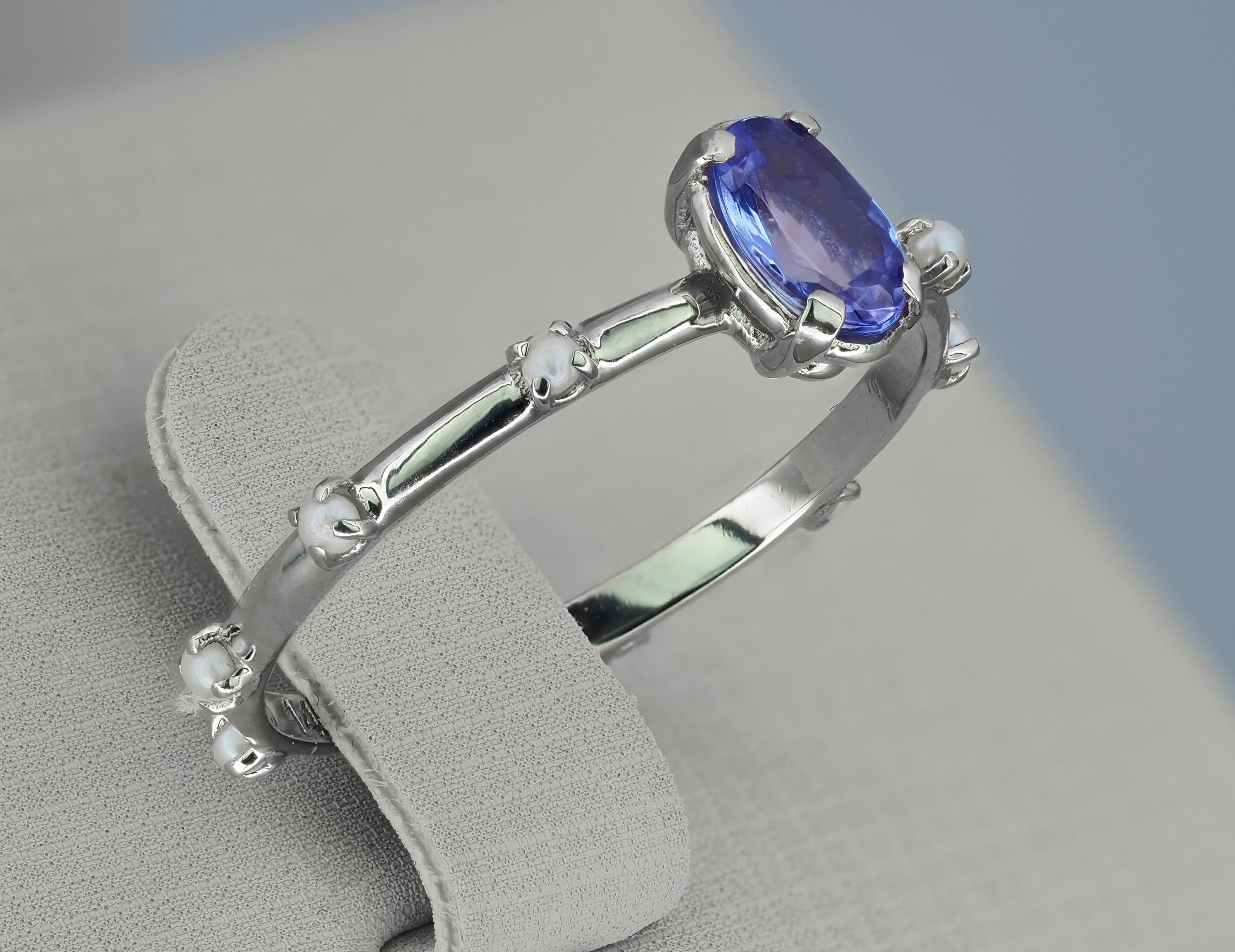 For Sale:  Tanzanite and pearls 14k gold ring. Real tanzanite gold ring.  6