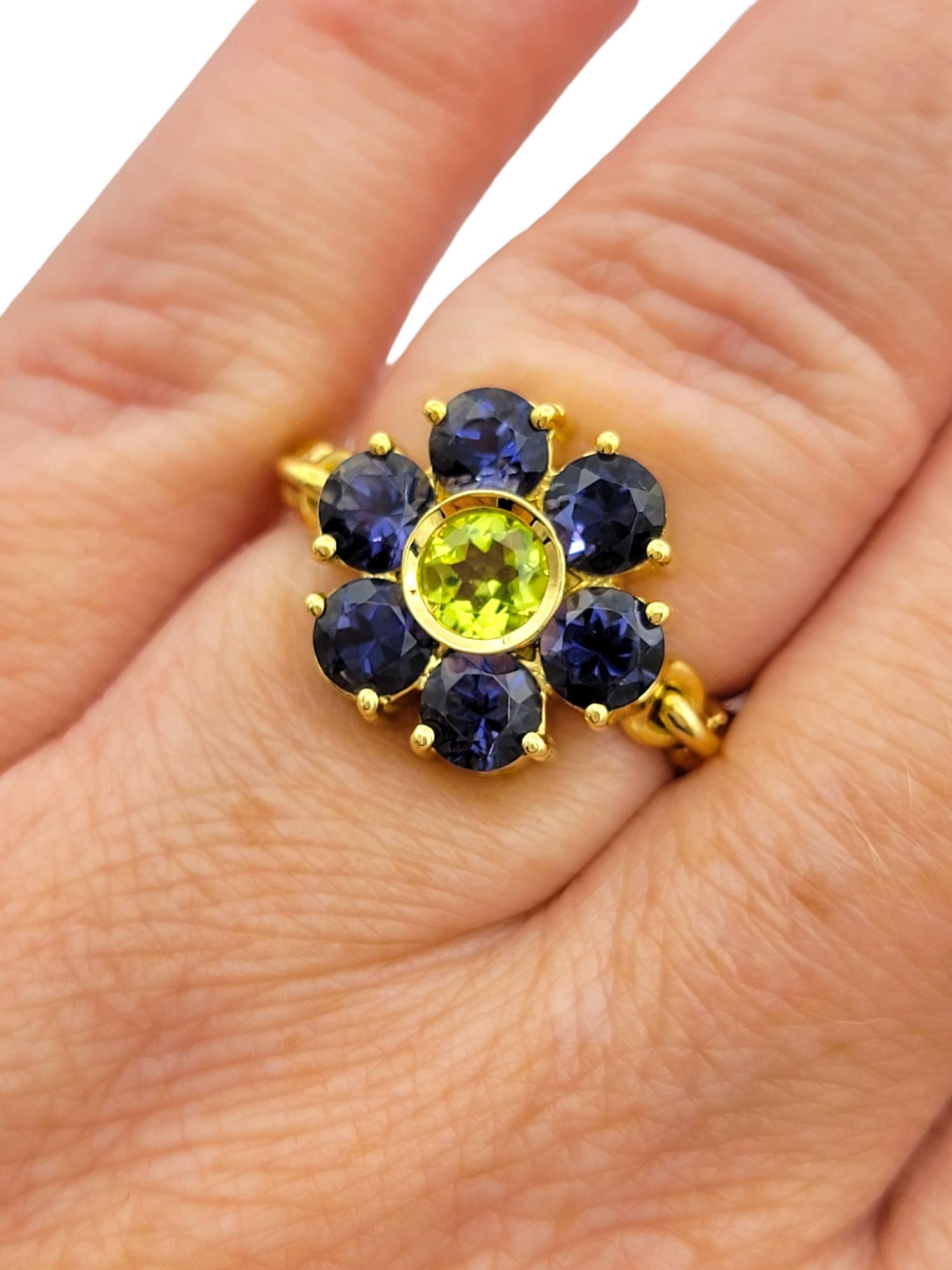 Tanzanite and Peridot Hinged Flower Ring with Rope Band in 18 Karat Yellow Gold For Sale 7