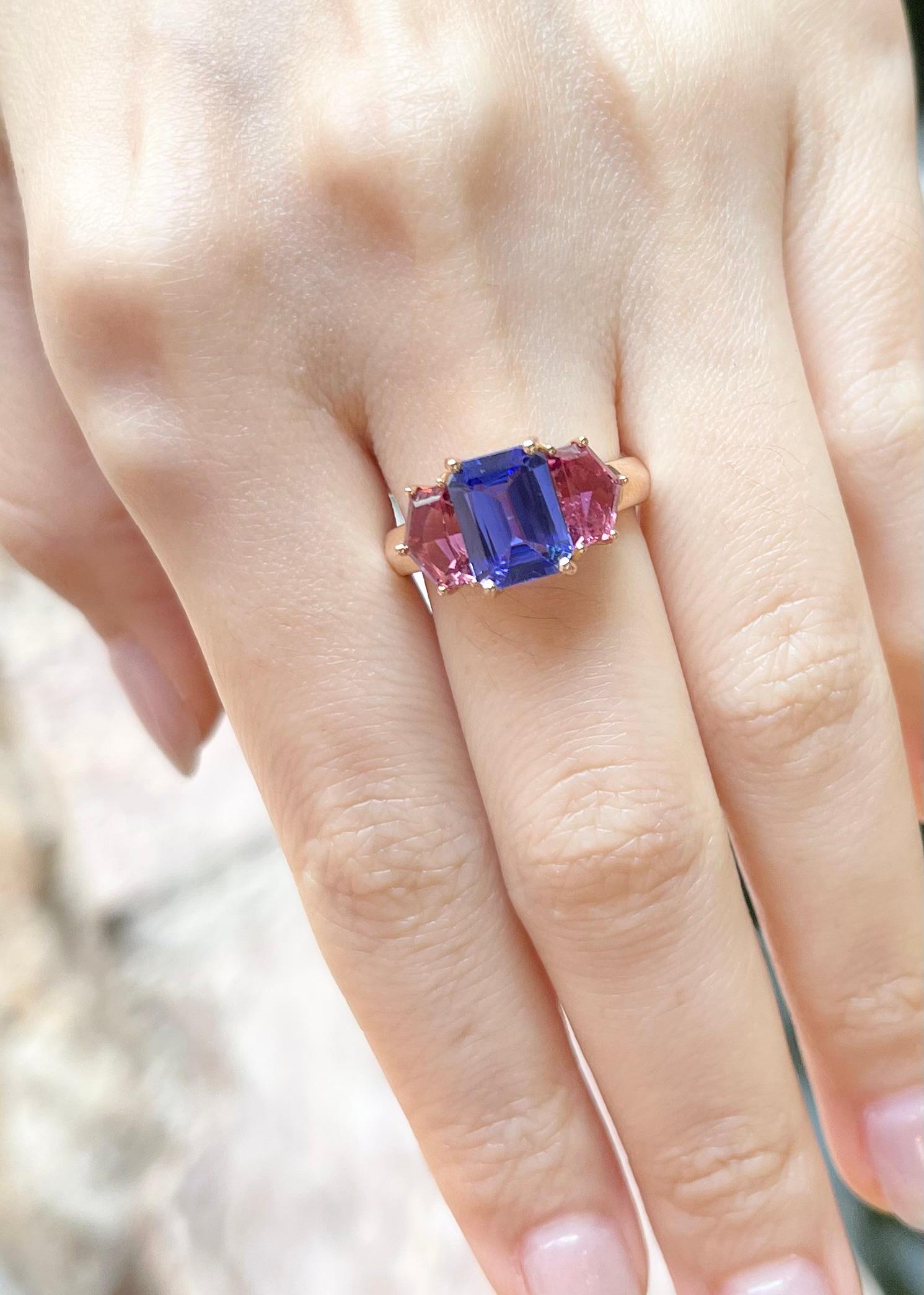 Contemporary Tanzanite and Pink Tourmaline Ring set in 18K Rose Gold Settings For Sale