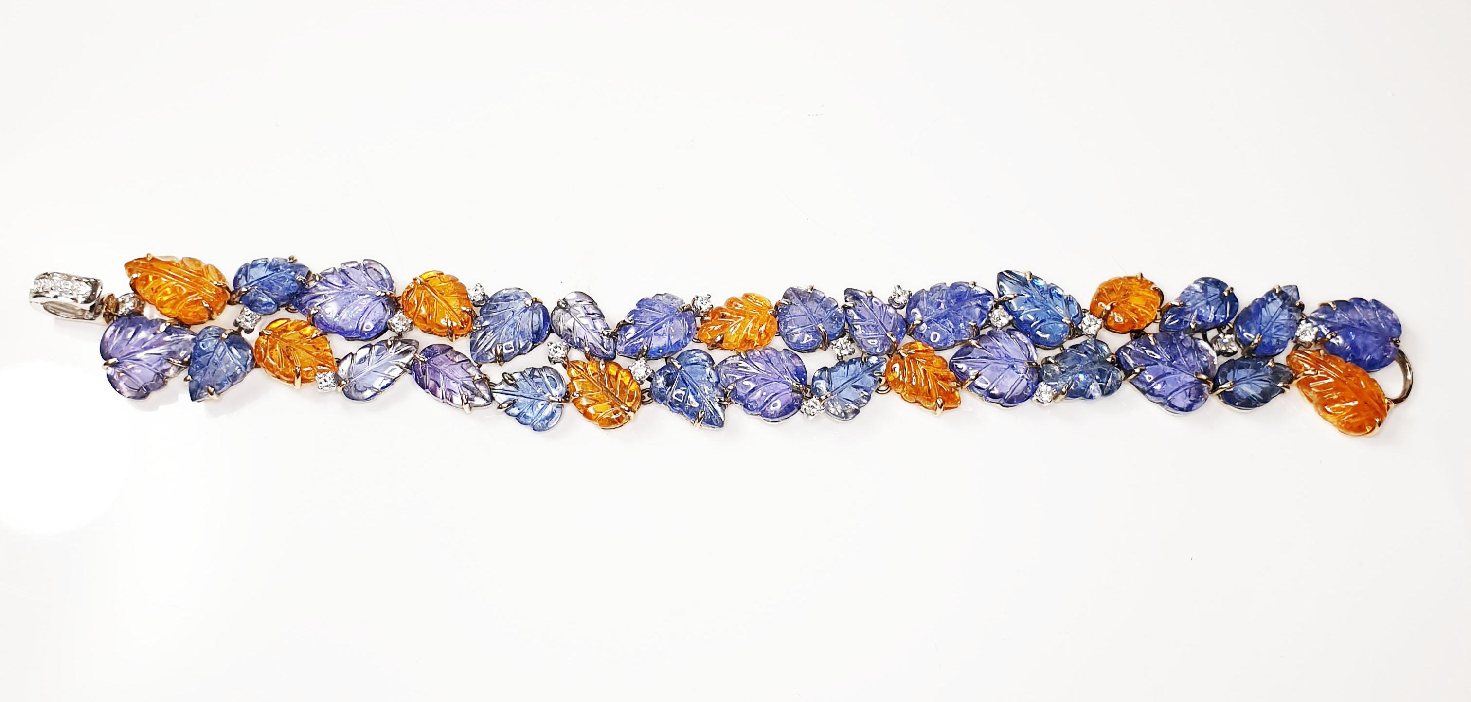 Tanzanite and Spessartite Carved Leafs Bracelet in 18k White Gold Diamonds In New Condition For Sale In Bilbao, ES