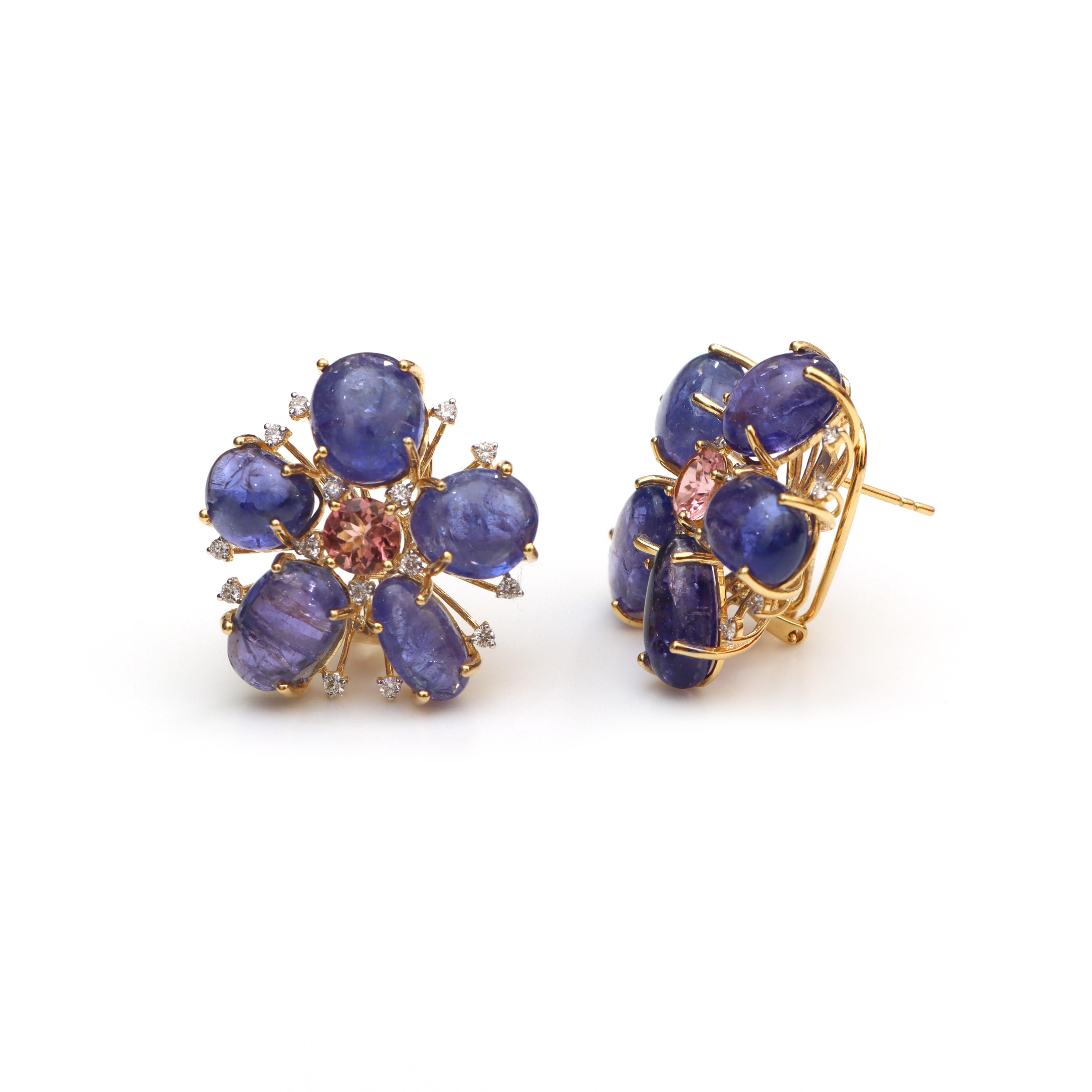 Item Code - NFJSD-1458

Metal Purity - 18k

Gemstone - Tanzanite And Tourmaline

Total Gemstone Weight - 53.50 cts

Total Diamond Weight - 0.690 cts

Total Diamond - 30 PCS 

Gross Weight - 22.06 gm