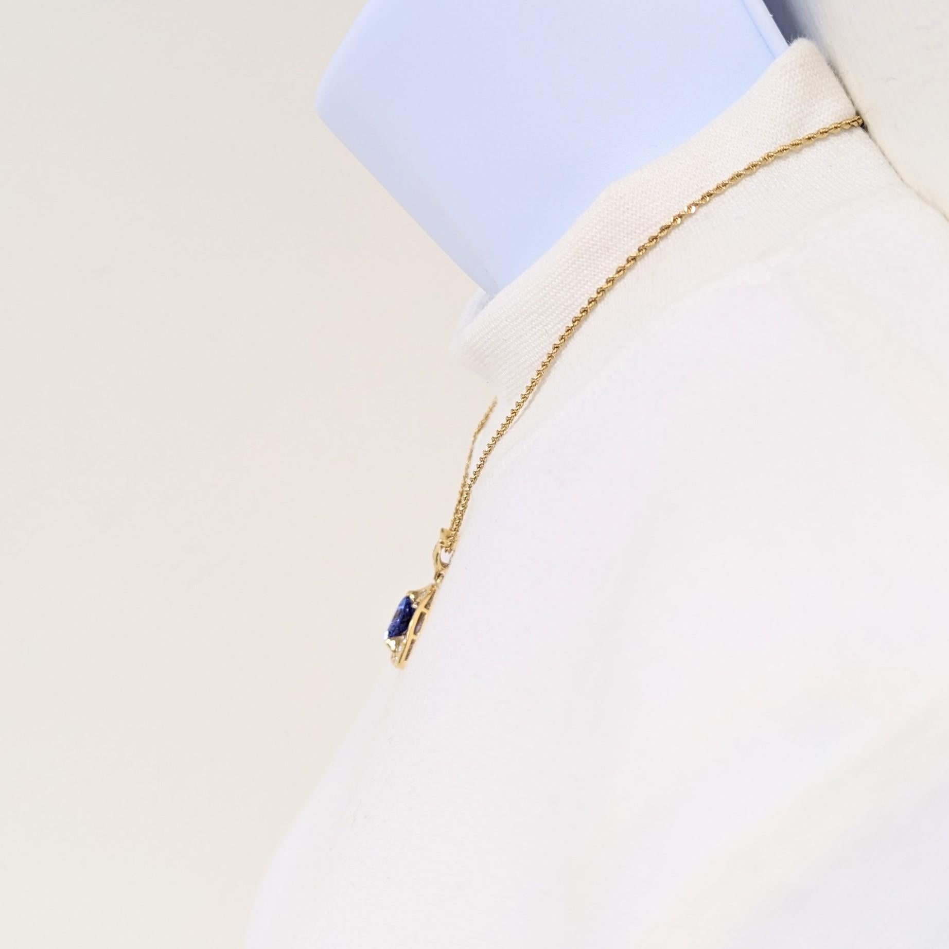 Tansanit- und weißer Diamant-Halskette aus 18 Karat Gelbgold (Trillionschliff) im Angebot