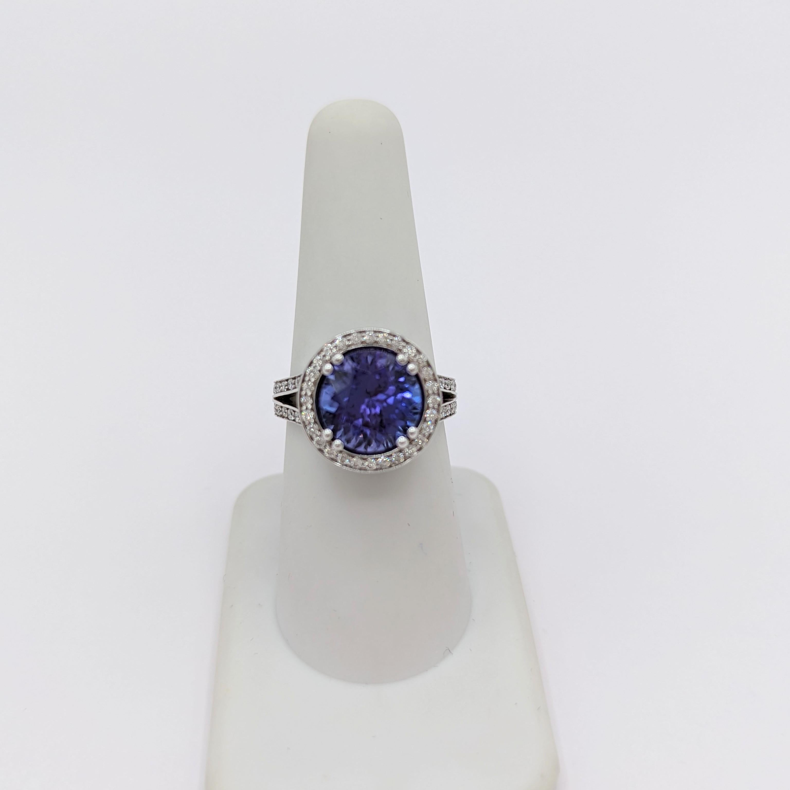 Round Cut Tanzanite and White Diamond Ring in 14K White Gold For Sale