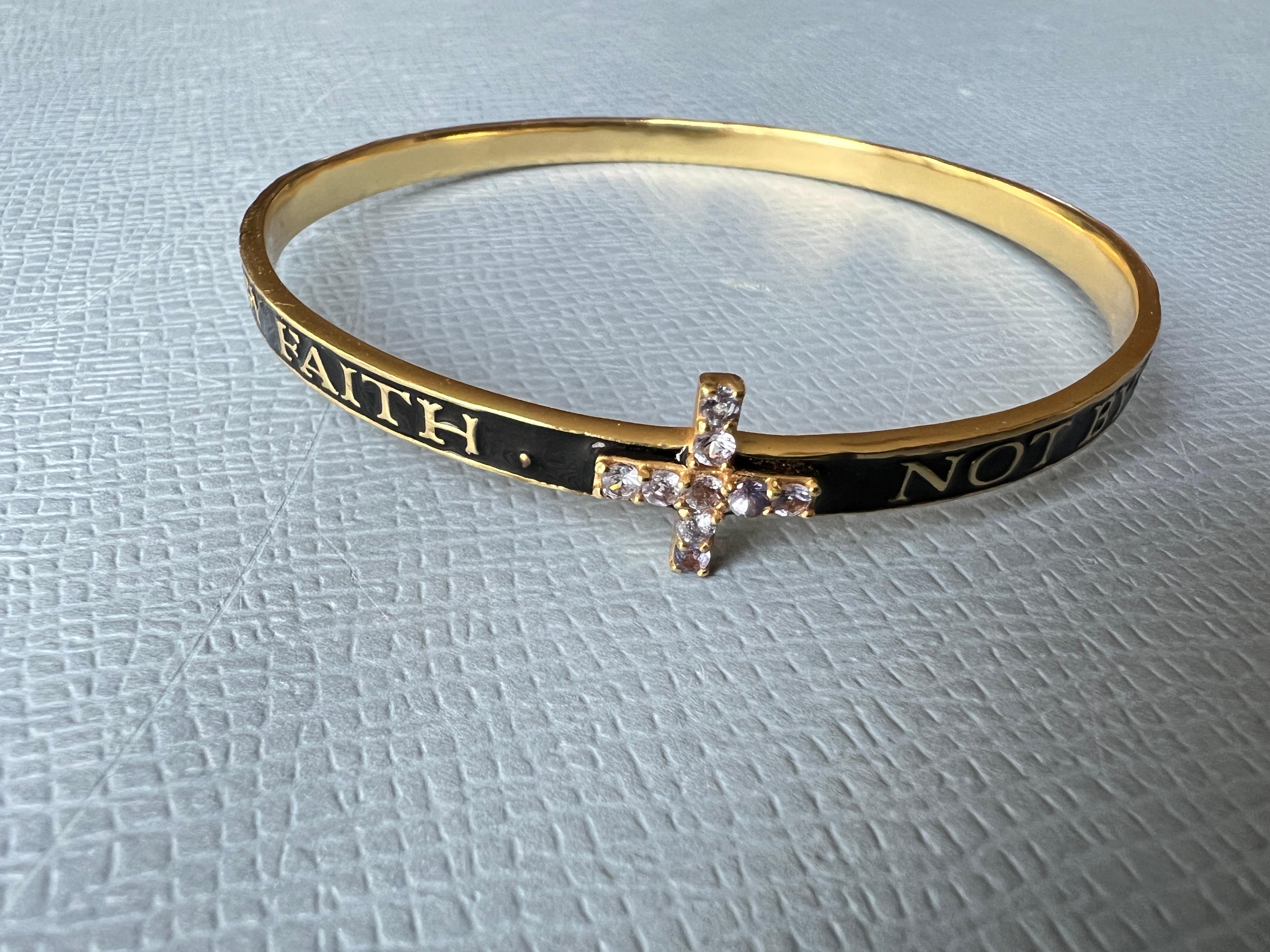 Bracciale Bangle con tanzanite e croce smaltata nera in vendita 6