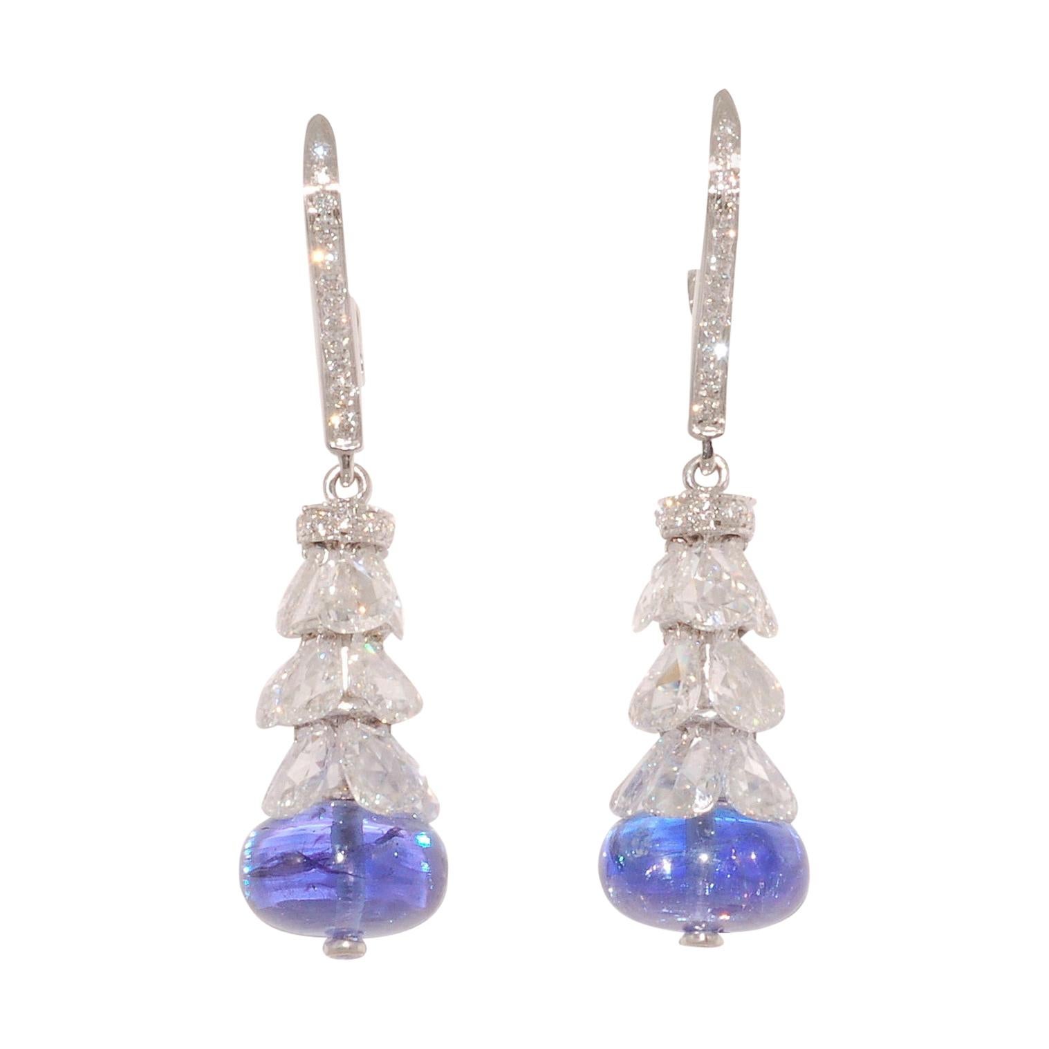 Tansanit-Perle und Diamant-Anhänger im Rosenschliff-Ohrringe