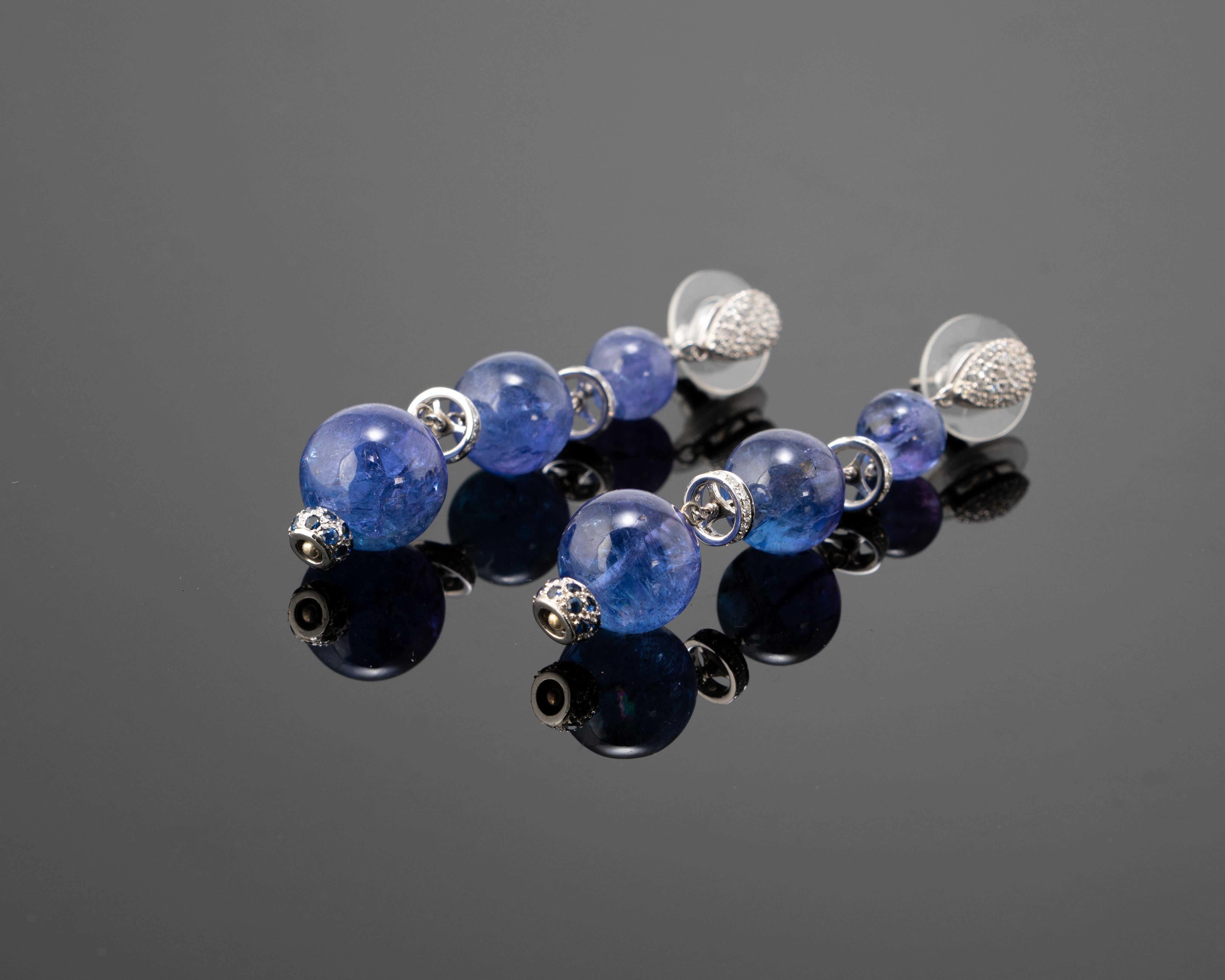 Perle Pendants d'oreilles en perles de tanzanite et diamants en vente