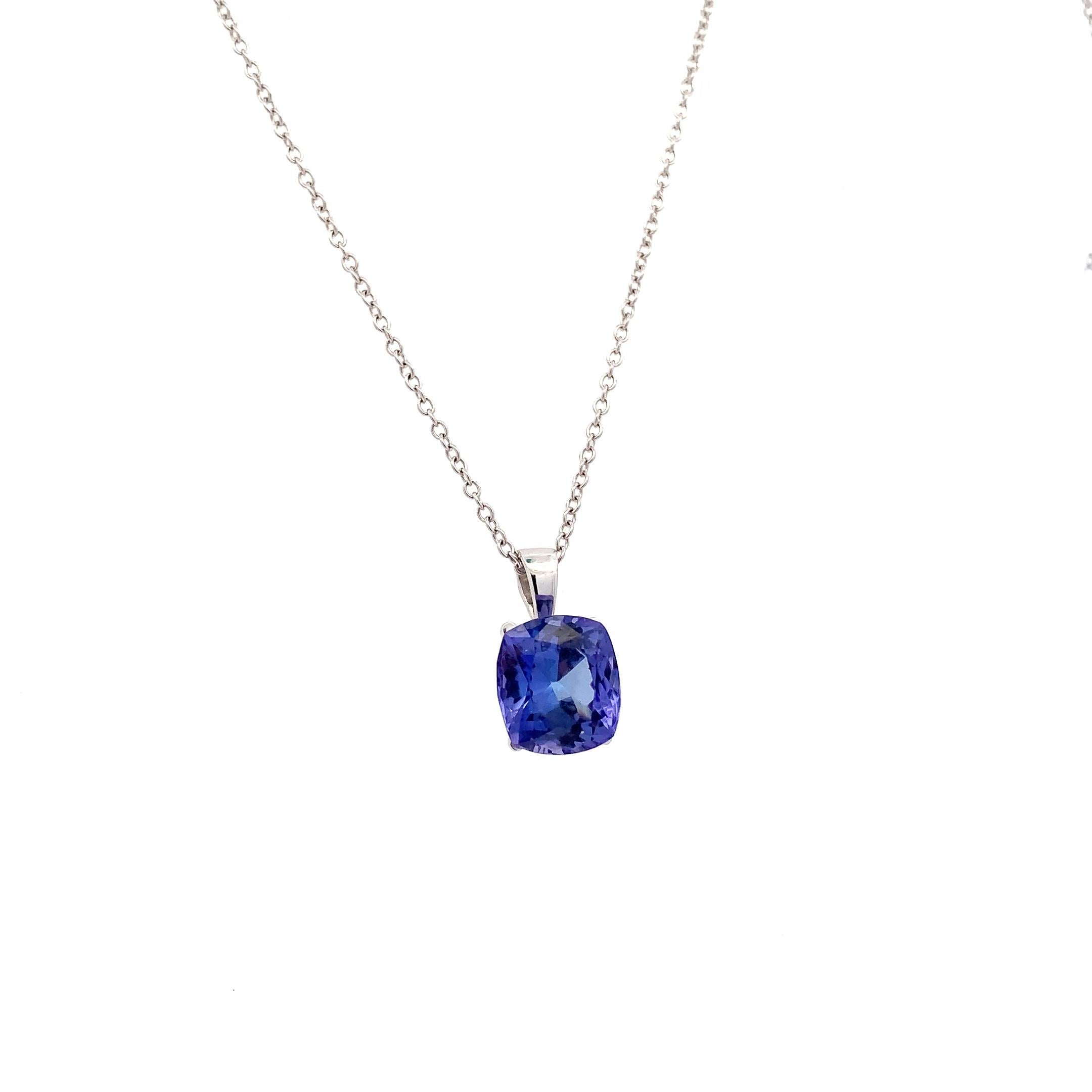 da uomo o donna Collana con ciondolo in tanzanite blu taglio cuscino in oro bianco 18 carati in vendita