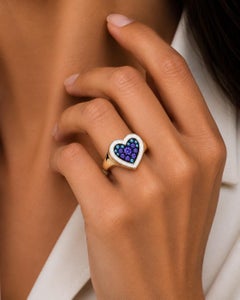 Tansanit-blauer Zirkon-Geburtsstein-Herzring mit weißer Emaille, 14-karätiges Gold, Meghna Jewels