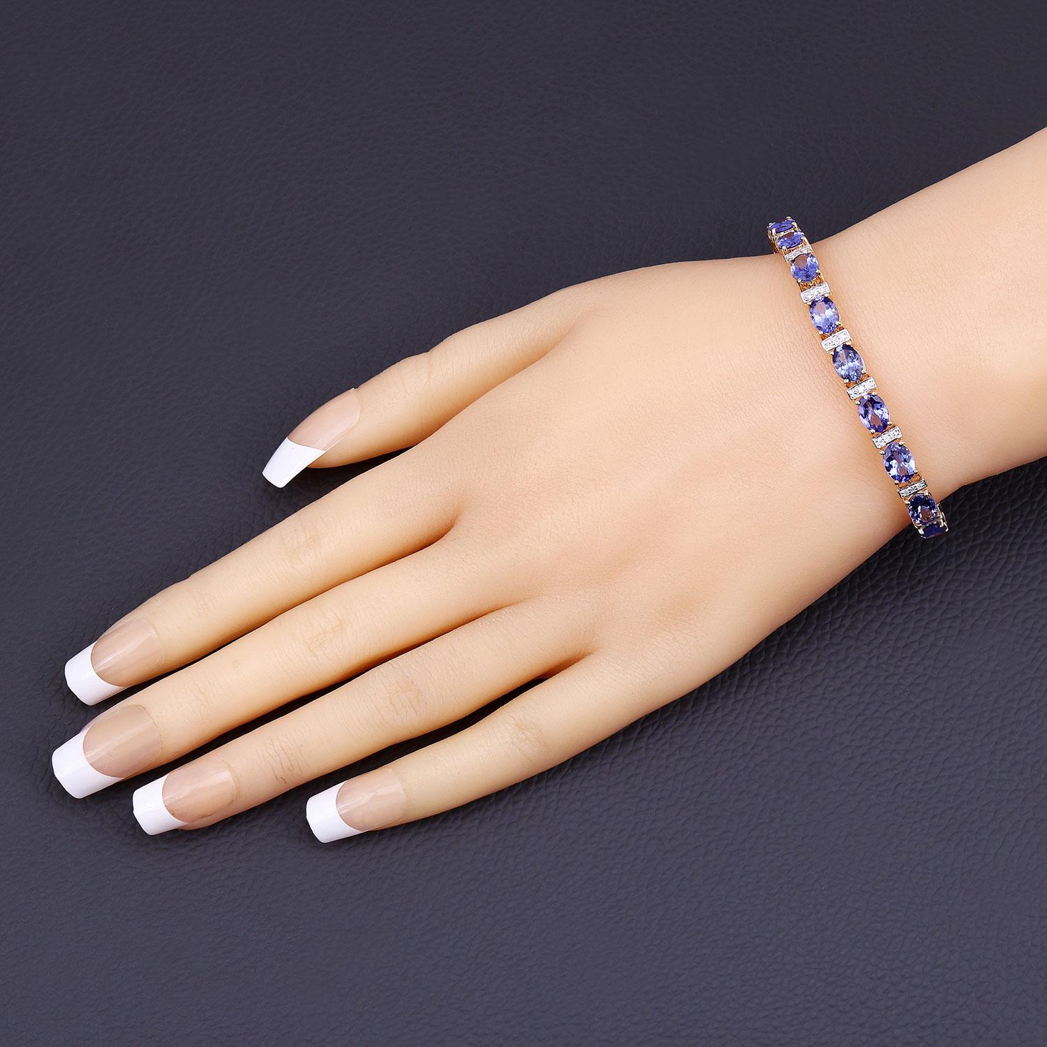Femenino o masculino Tanzanite Bracelet Diamonds 14.6 Carats 14K Yellow Gold en venta