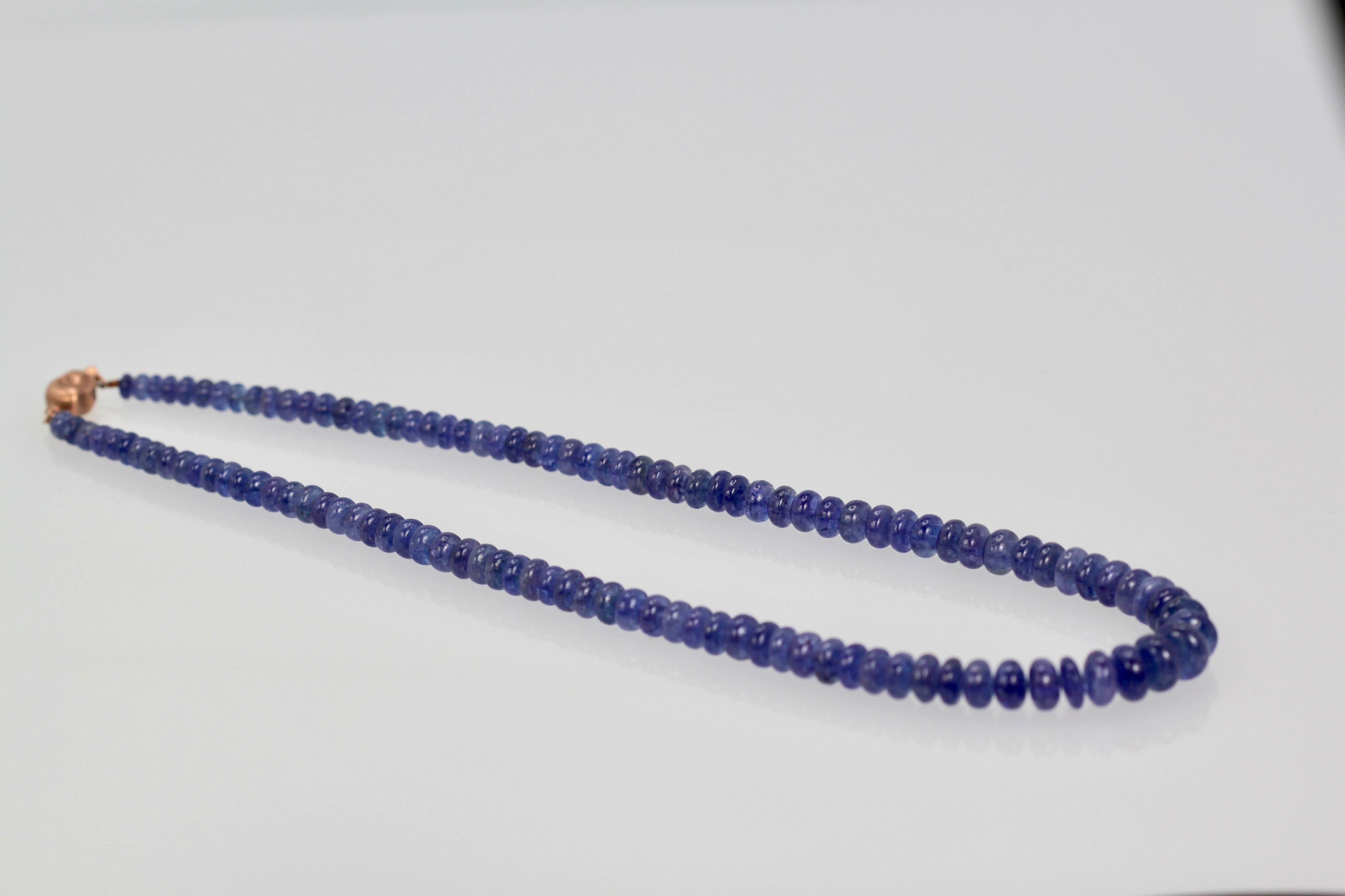 Modern Tanzanite Cabochon Beaded Necklace 14 Karat Clasp For Sale