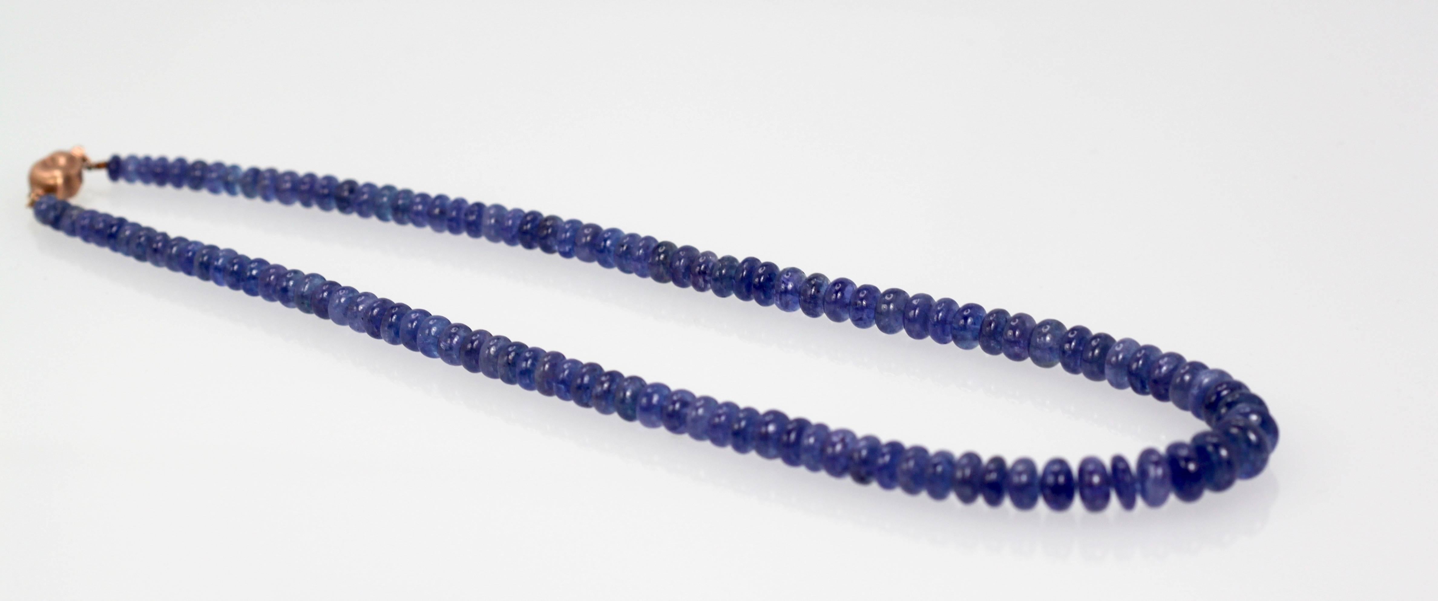 Tanzanite Cabochon Beaded Necklace 14 Karat Clasp In Good Condition For Sale In North Hollywood, CA