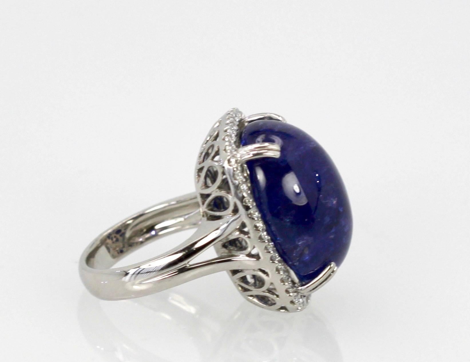 cabochon tanzanite