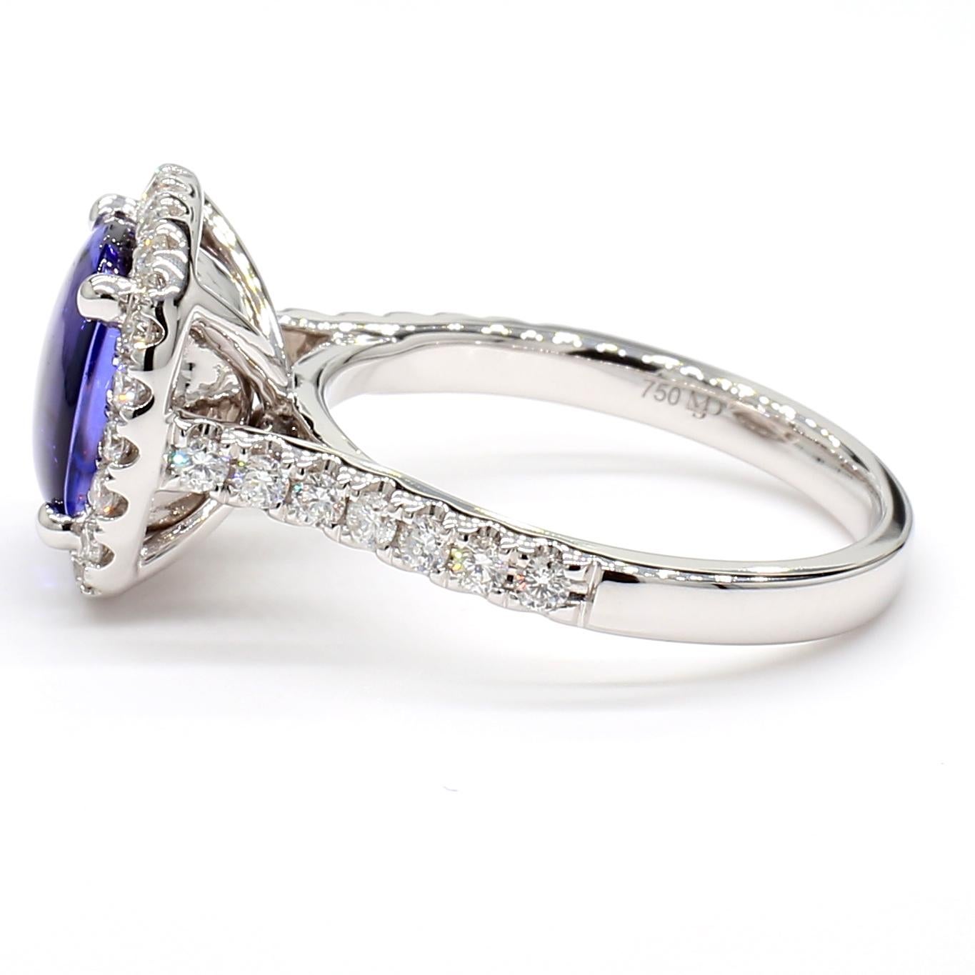 Anillo Cabujón de Tanzanita 3,88 Quilates Oro Blanco 18K con Halo *Diamantes Naturales* en Nuevo estado para la venta en New York, NY