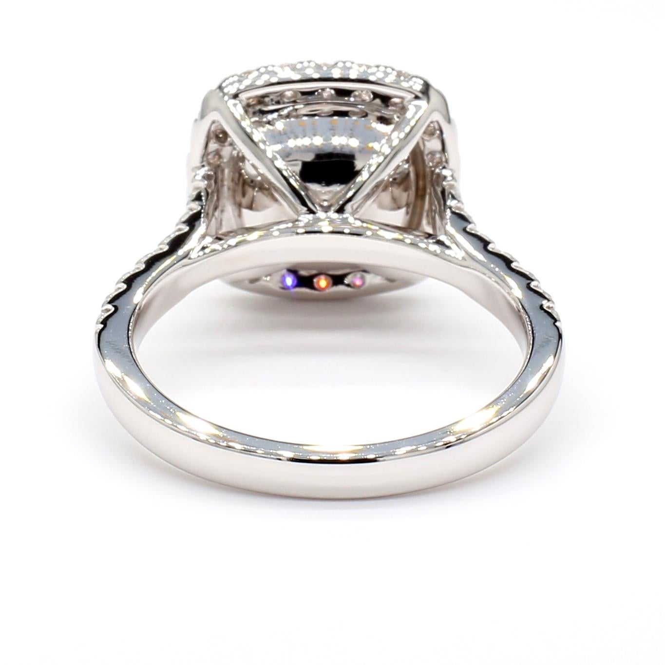 Anillo Cabujón de Tanzanita 3,88 Quilates Oro Blanco 18K con Halo *Diamantes Naturales* en venta 4