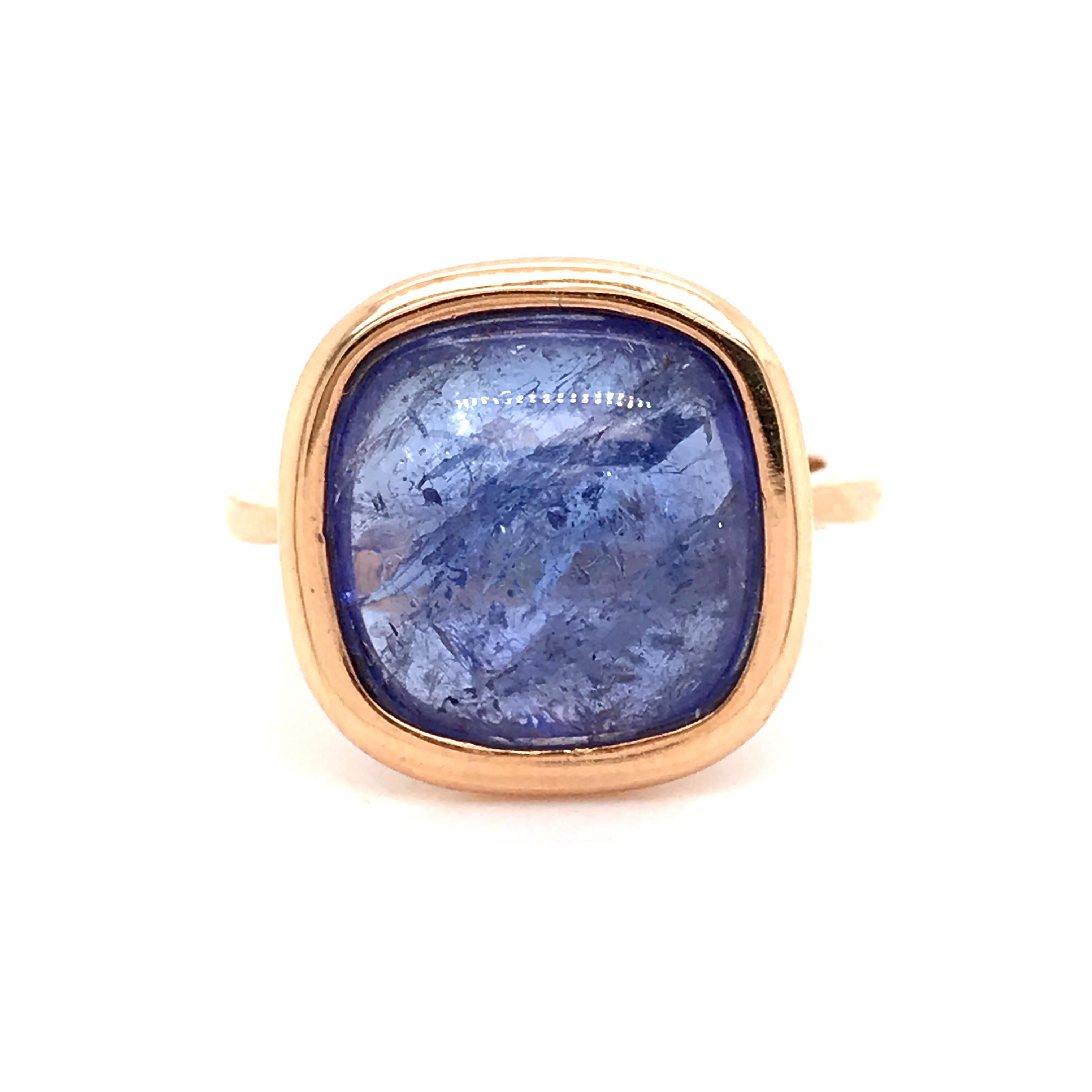 Tanzanite Cabochon Shape on Rose Gold 18 Karat Fashion Ring In New Condition In Vannes, FR