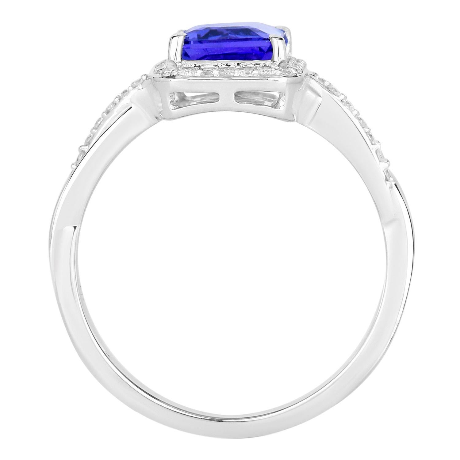 Tanzanite Cocktail Ring Diamond Halo 2.1 Carats Total 14K Gold In Excellent Condition For Sale In Aliso Viejo, CA