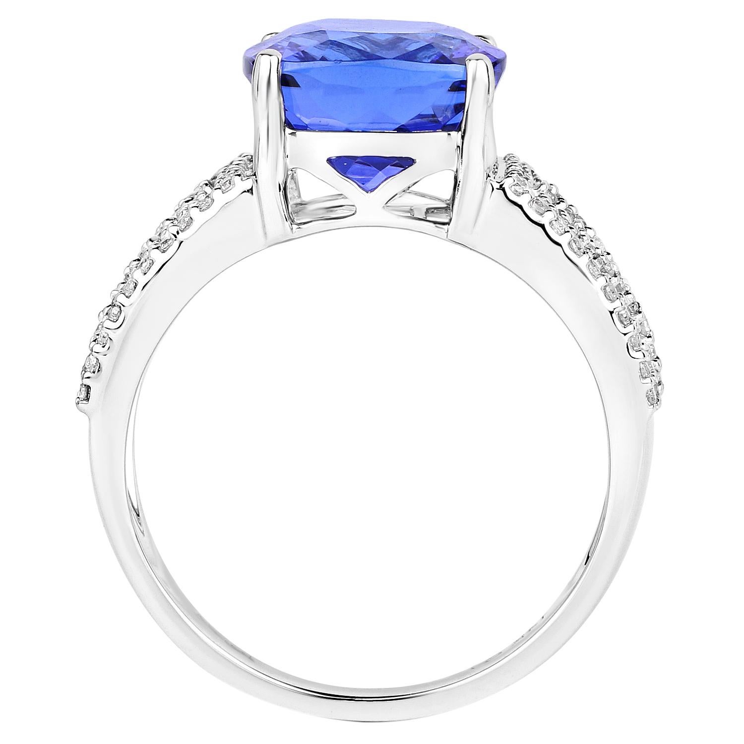 Anillo Cocktail Tanzanita Engaste Diamantes 5.1 Quilates Total Oro 14K en Excelente estado para la venta en Aliso Viejo, CA