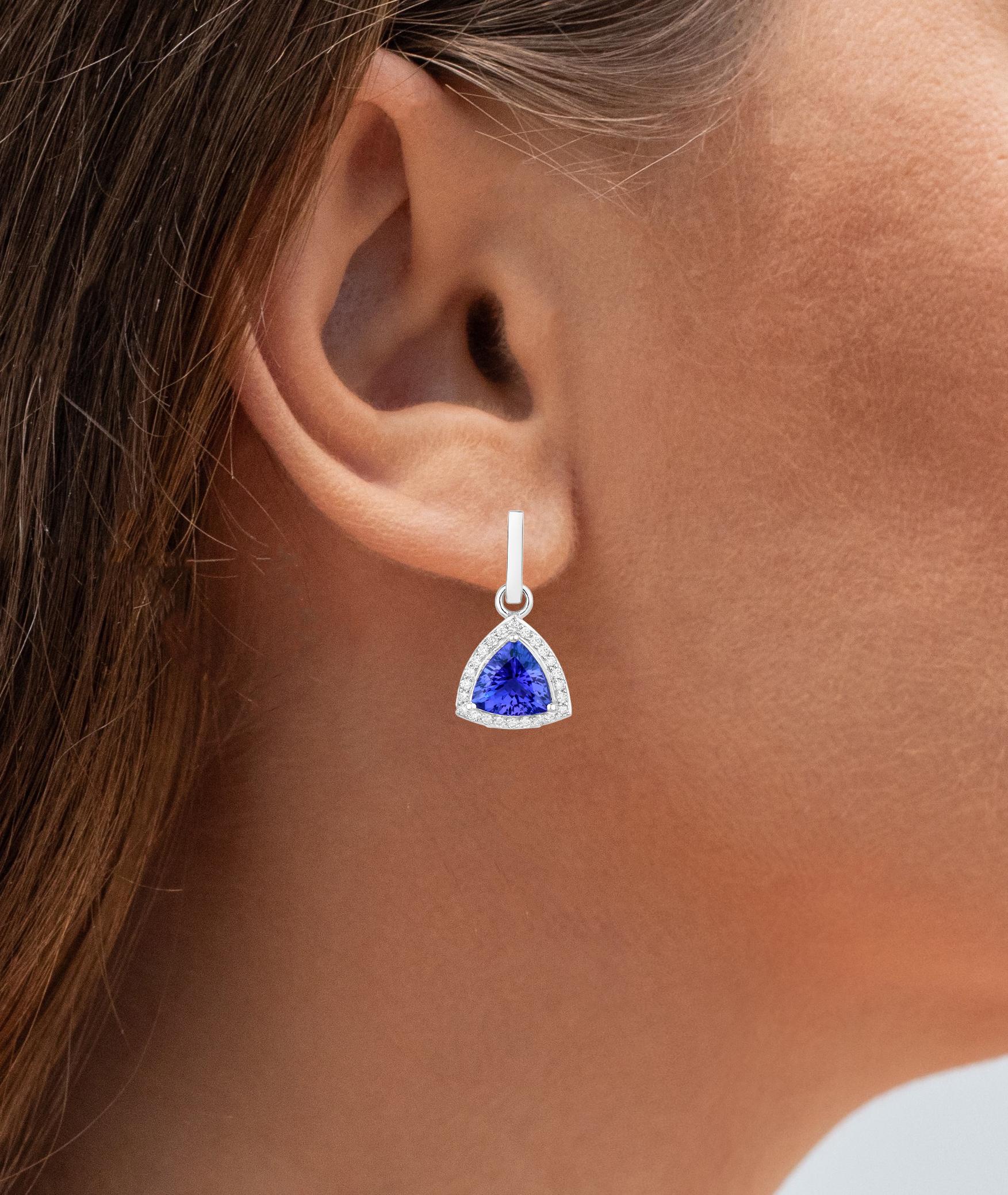 Contemporary Tanzanite Dangle Earrings With Diamonds 3.86 Carats 14K White Gold For Sale