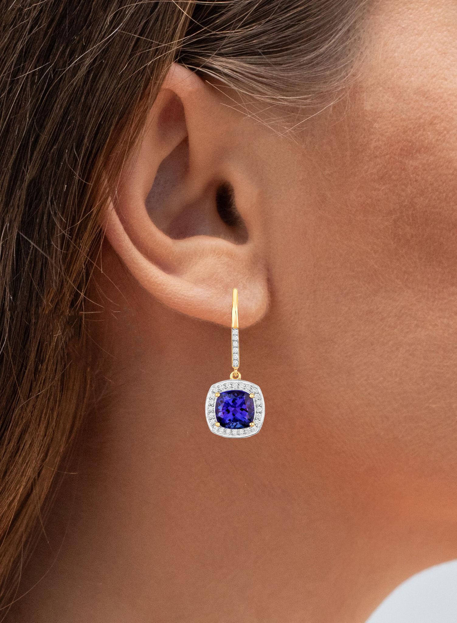 Contemporary Tanzanite Dangle Earrings With Diamonds 6.10 Carats 14K Yellow Gold For Sale