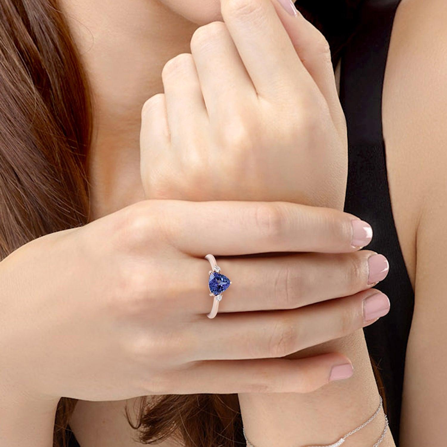 En vente :  Bague en or rose 14 carats avec tanzanite et diamants 2