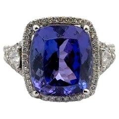 Tanzanite Diamond 18 Karat White Gold Modern Cocktail Ring