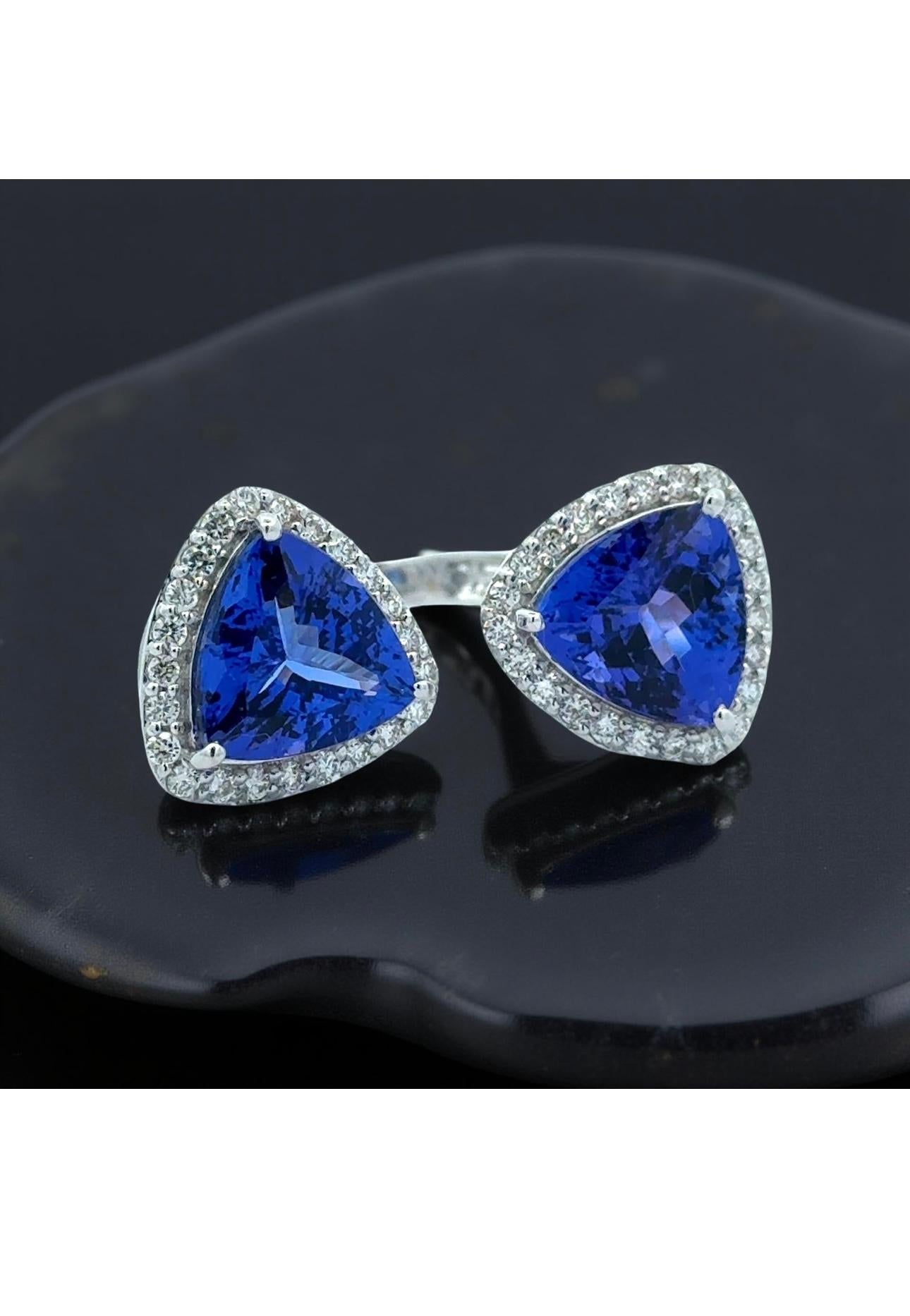 Ring aus Tansanit, Diamant und 18 Karat Weißgold im Zustand „Gut“ im Angebot in Derby, NY