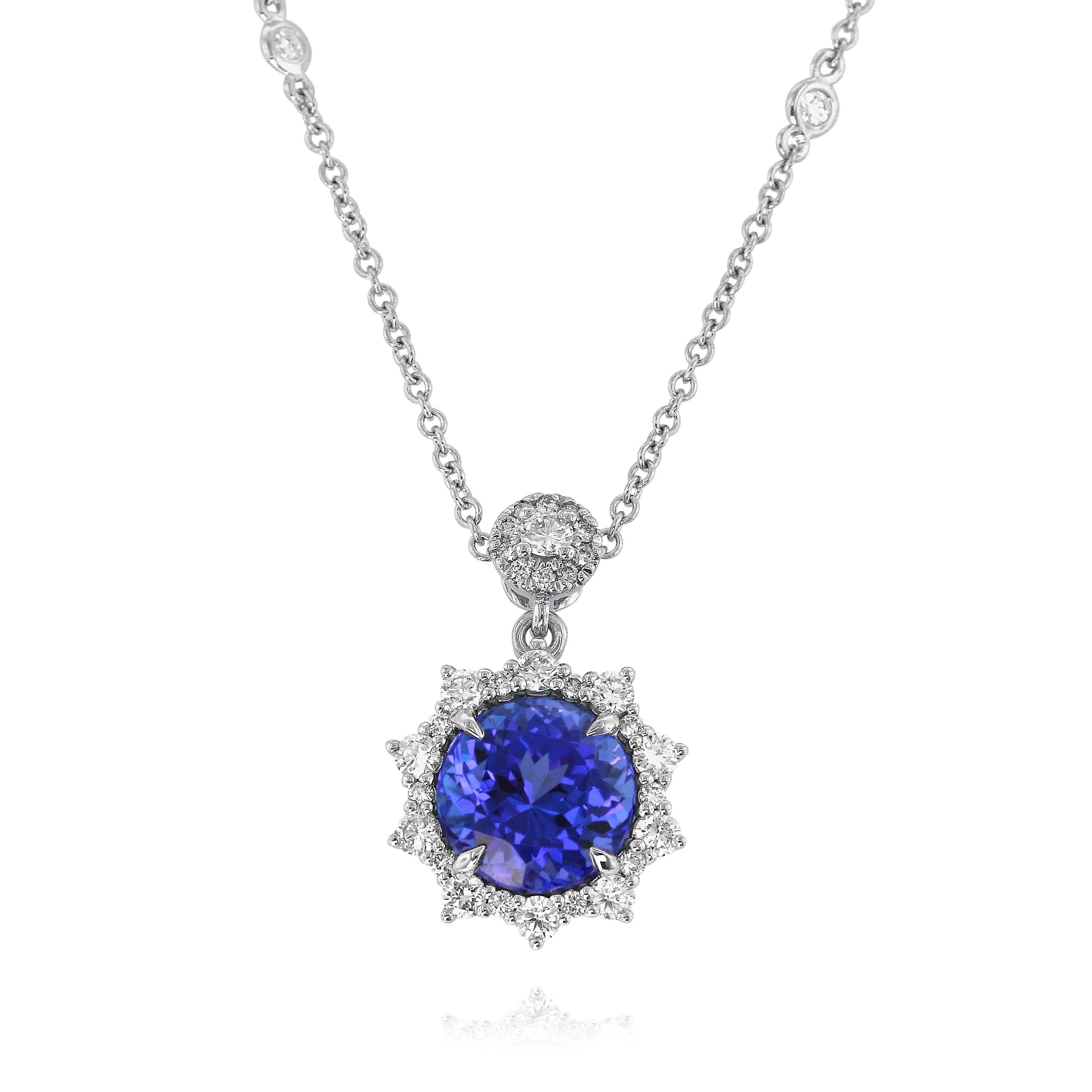 Tanzanite Diamond and White Gold Pendant Necklace For Sale