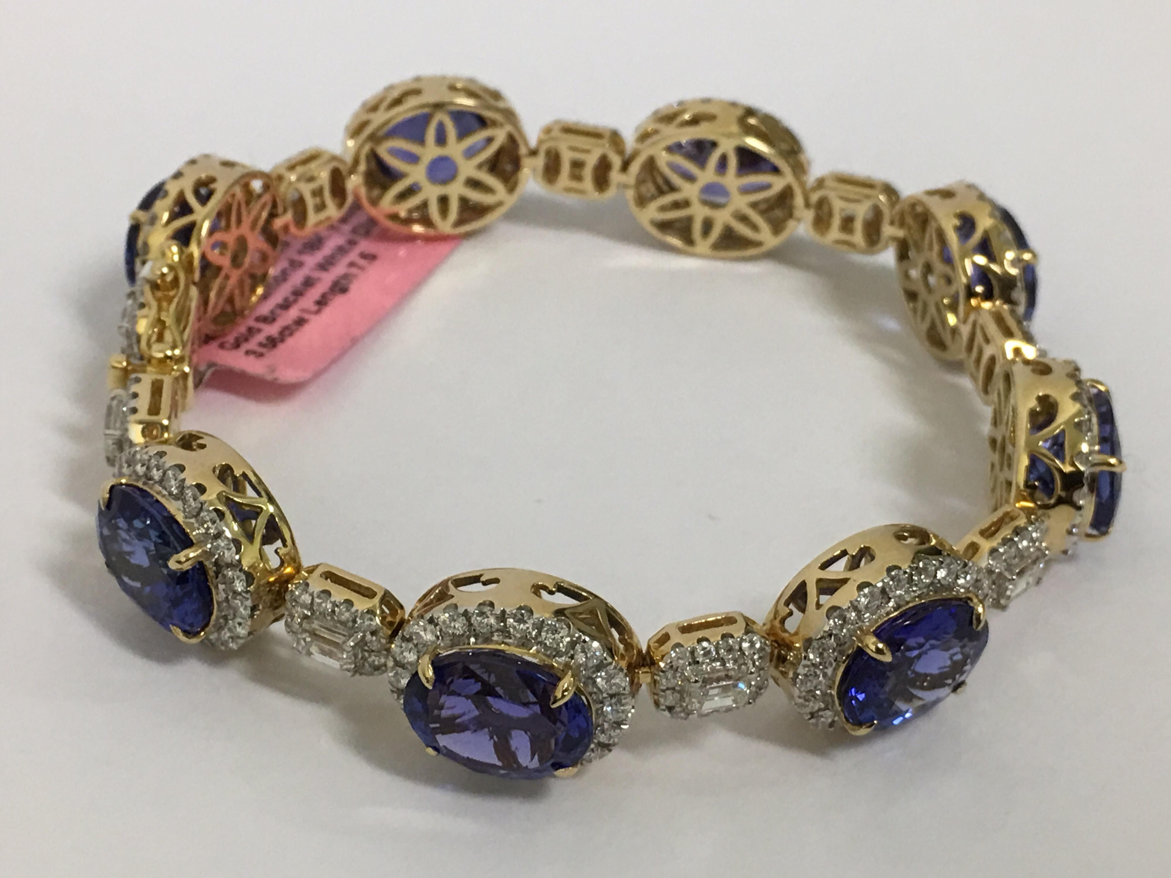 Tanzanite Diamond Bracelet In New Condition In Trumbull, CT