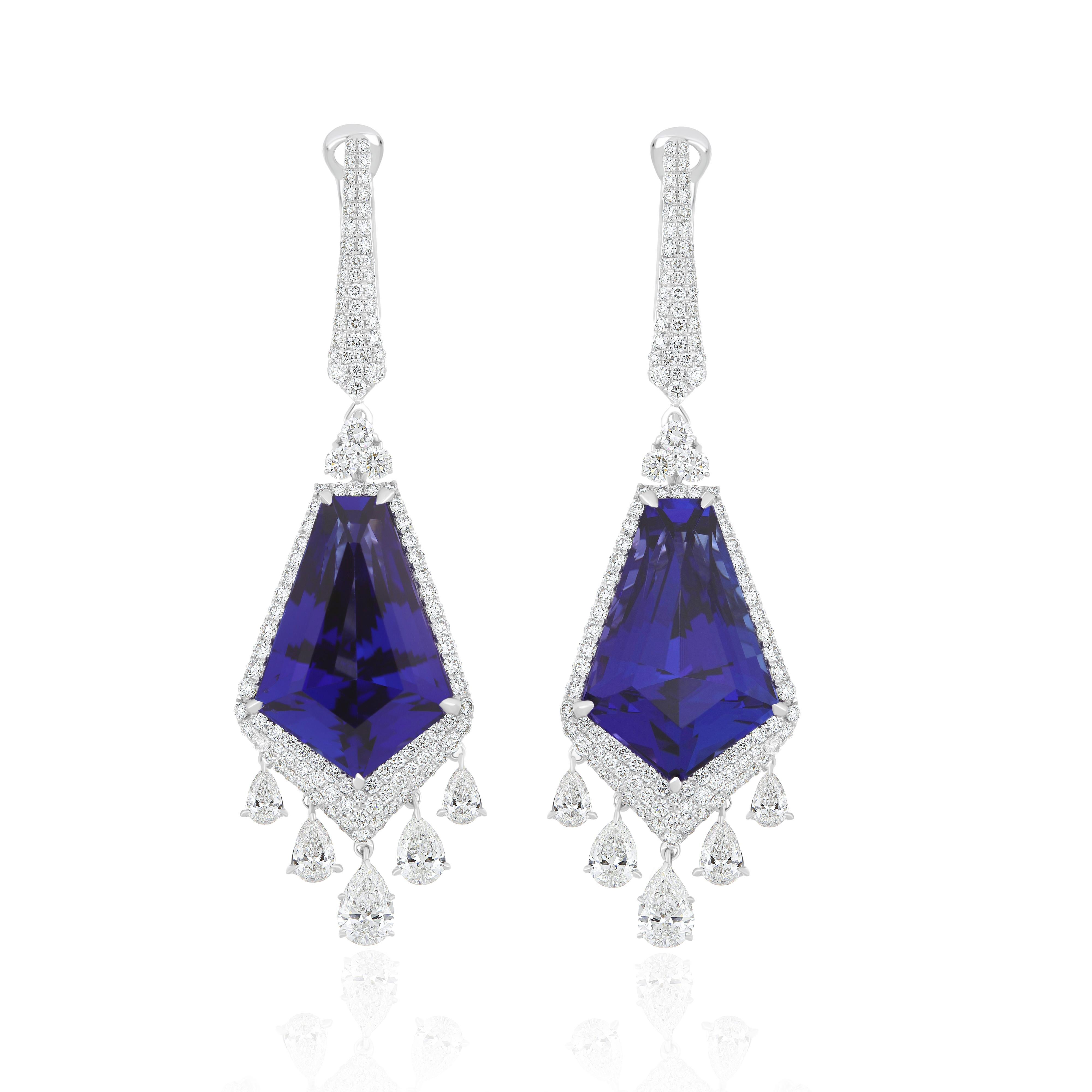 Boucle d'oreille Tanzanite et diamant en or blanc 18 carats Boucle d'oreille Craft pour la fête en vente 2