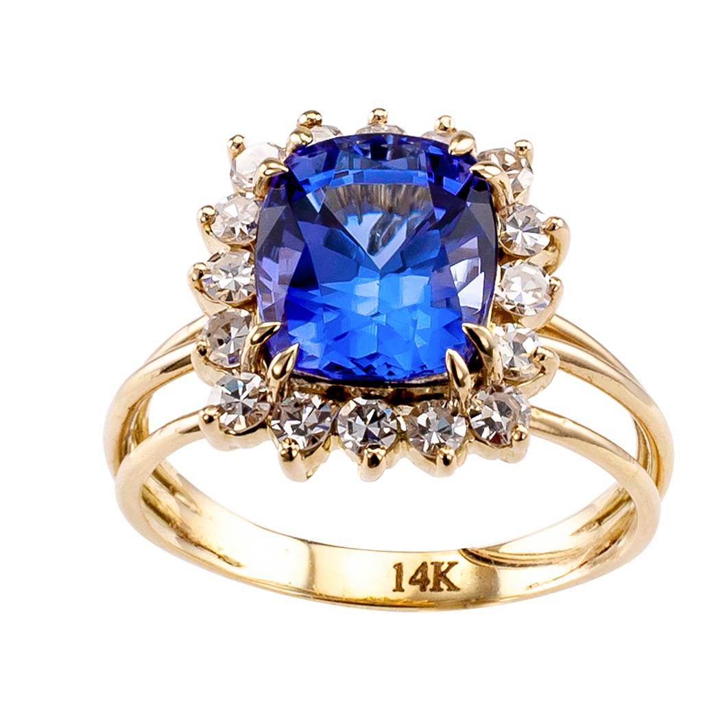 Tanzanite Diamond Gold Ring In Good Condition In Los Angeles, CA