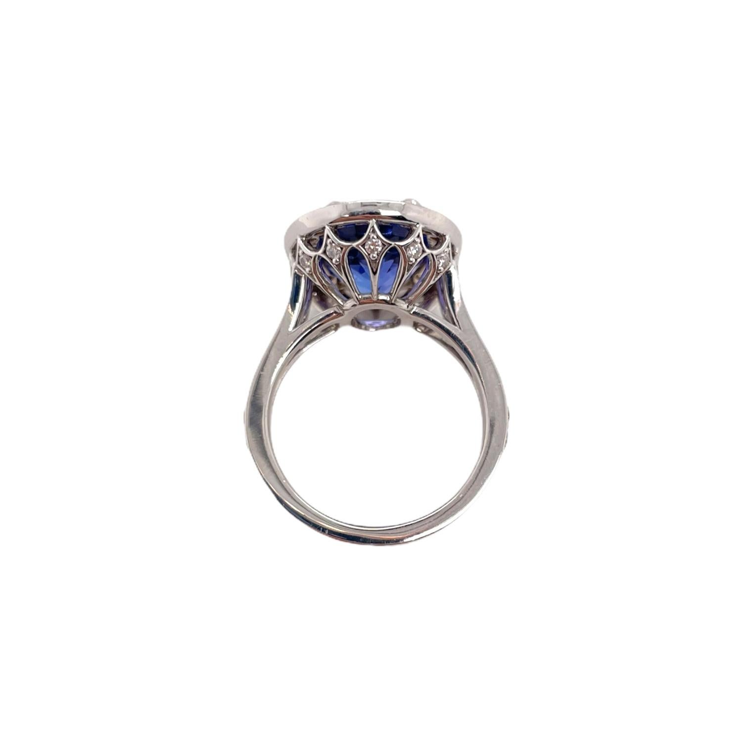 Tanzanite & Diamond Halo Ring in 18K White Gold In New Condition For Sale In New York, NY