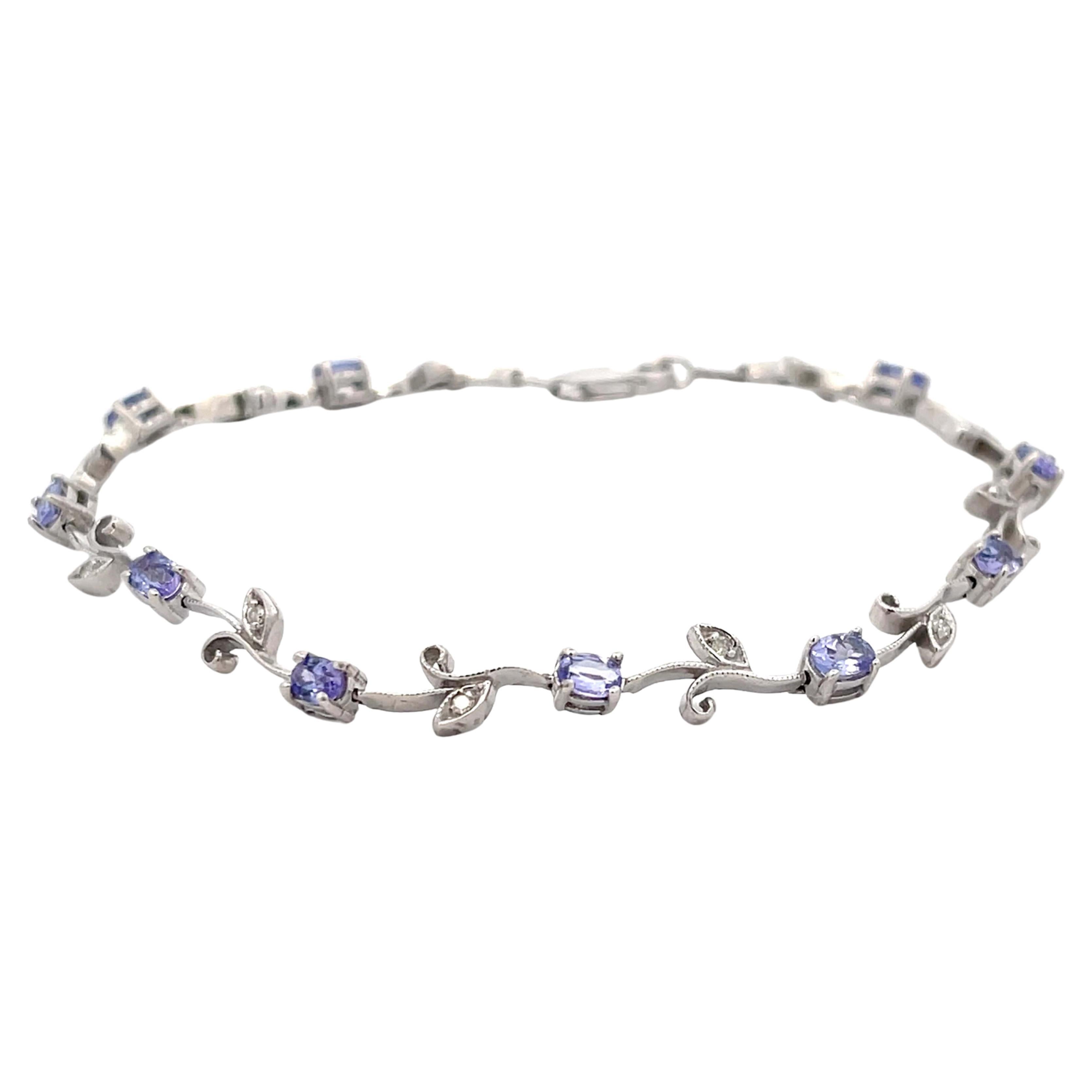 Bracelet feuille de tanzanite en or blanc 14 carats et diamants en vente