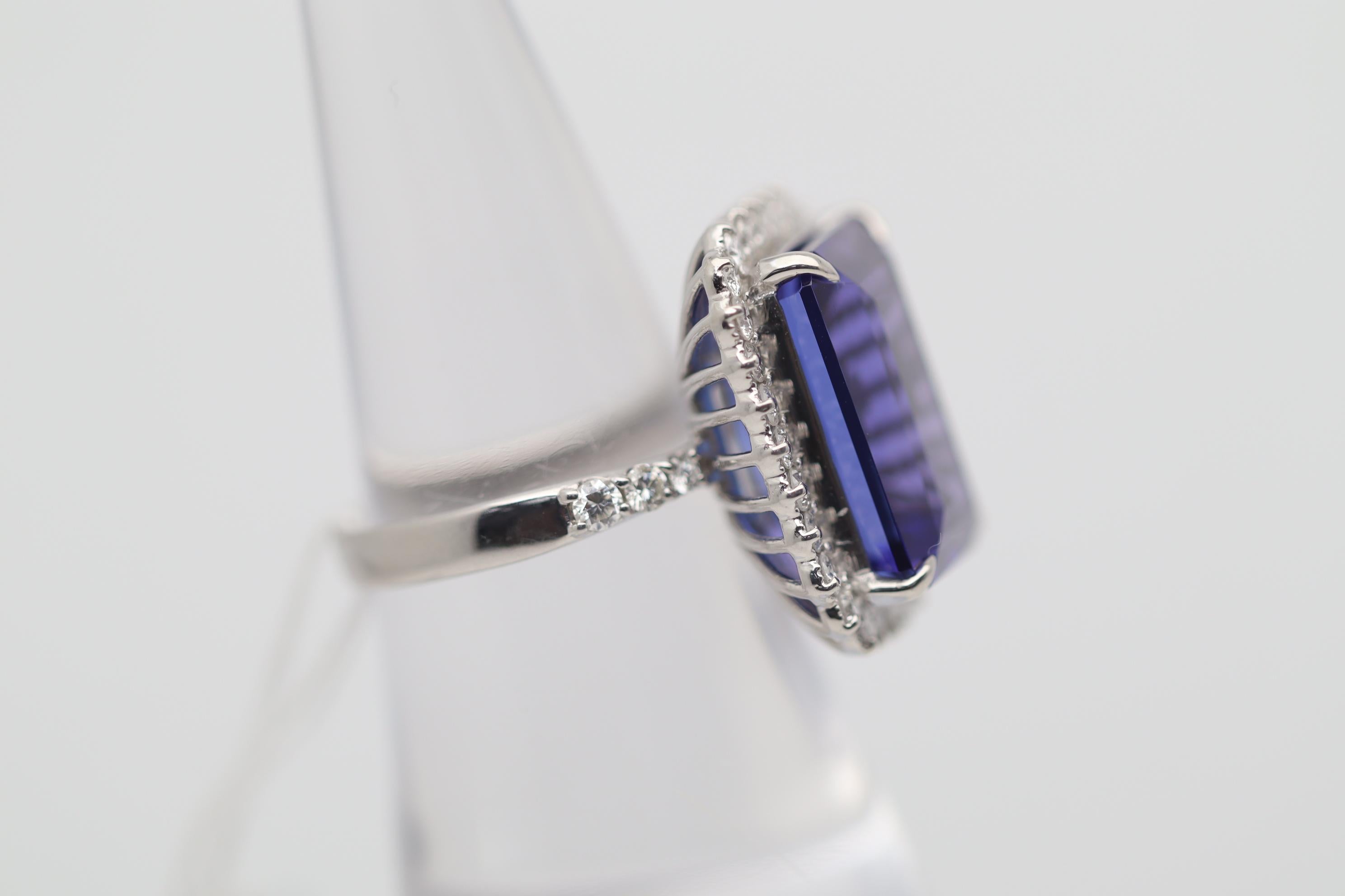 Women's Tanzanite Diamond Platinum Ring For Sale