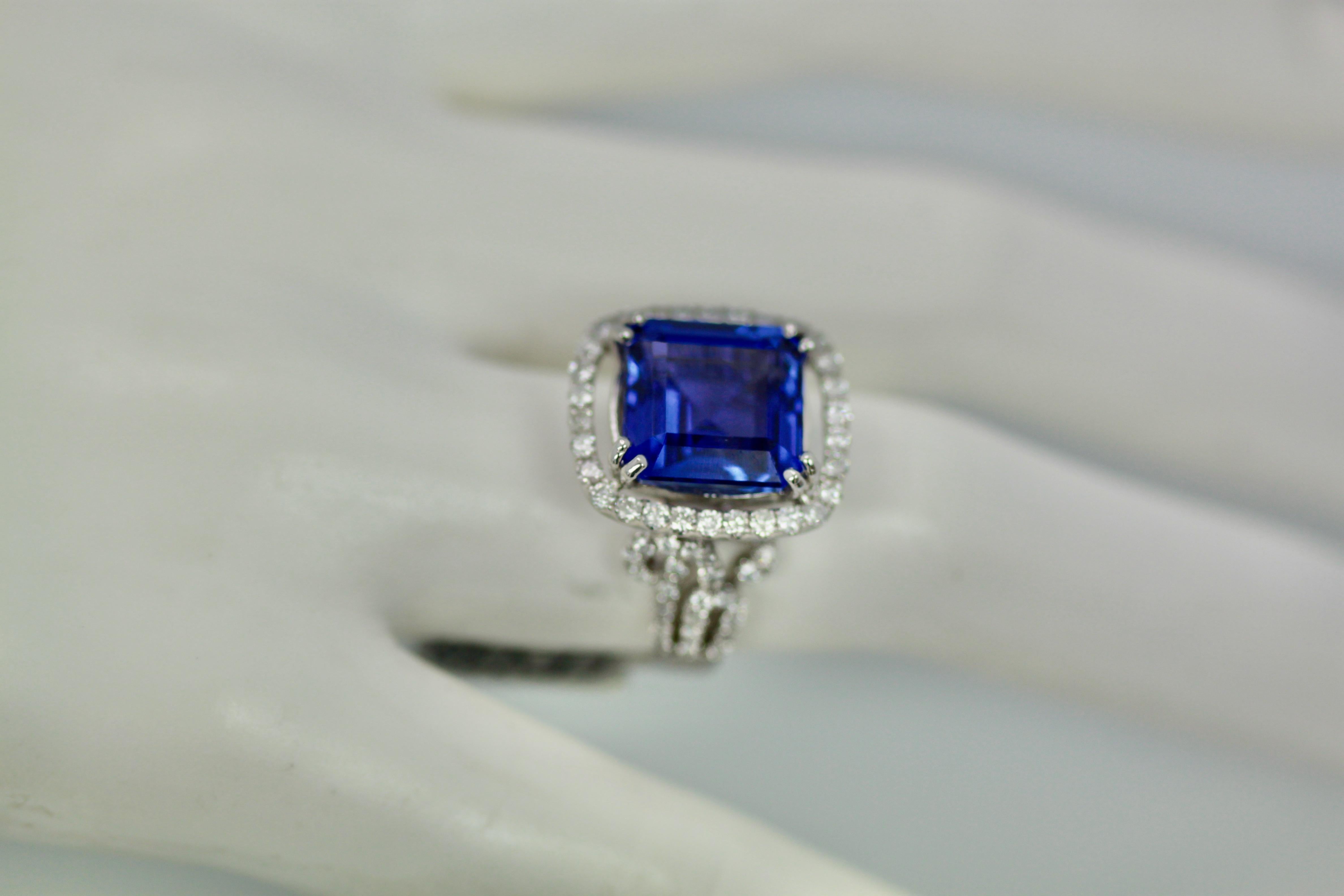 Modernist Tanzanite Diamond Ring 8.59 Carats 18K For Sale