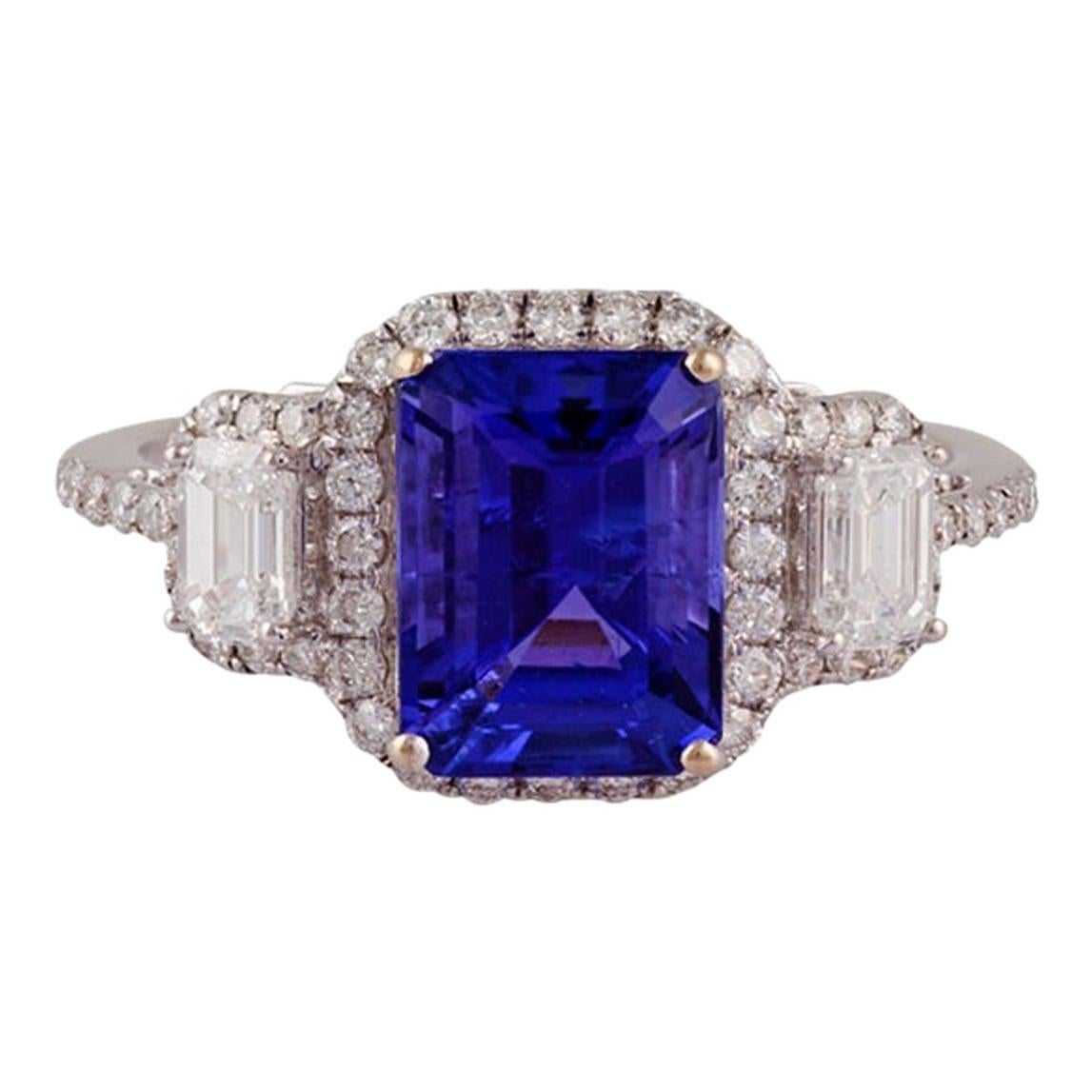 Tanzanite & Diamond Ring Studded in 18K Gold For Sale