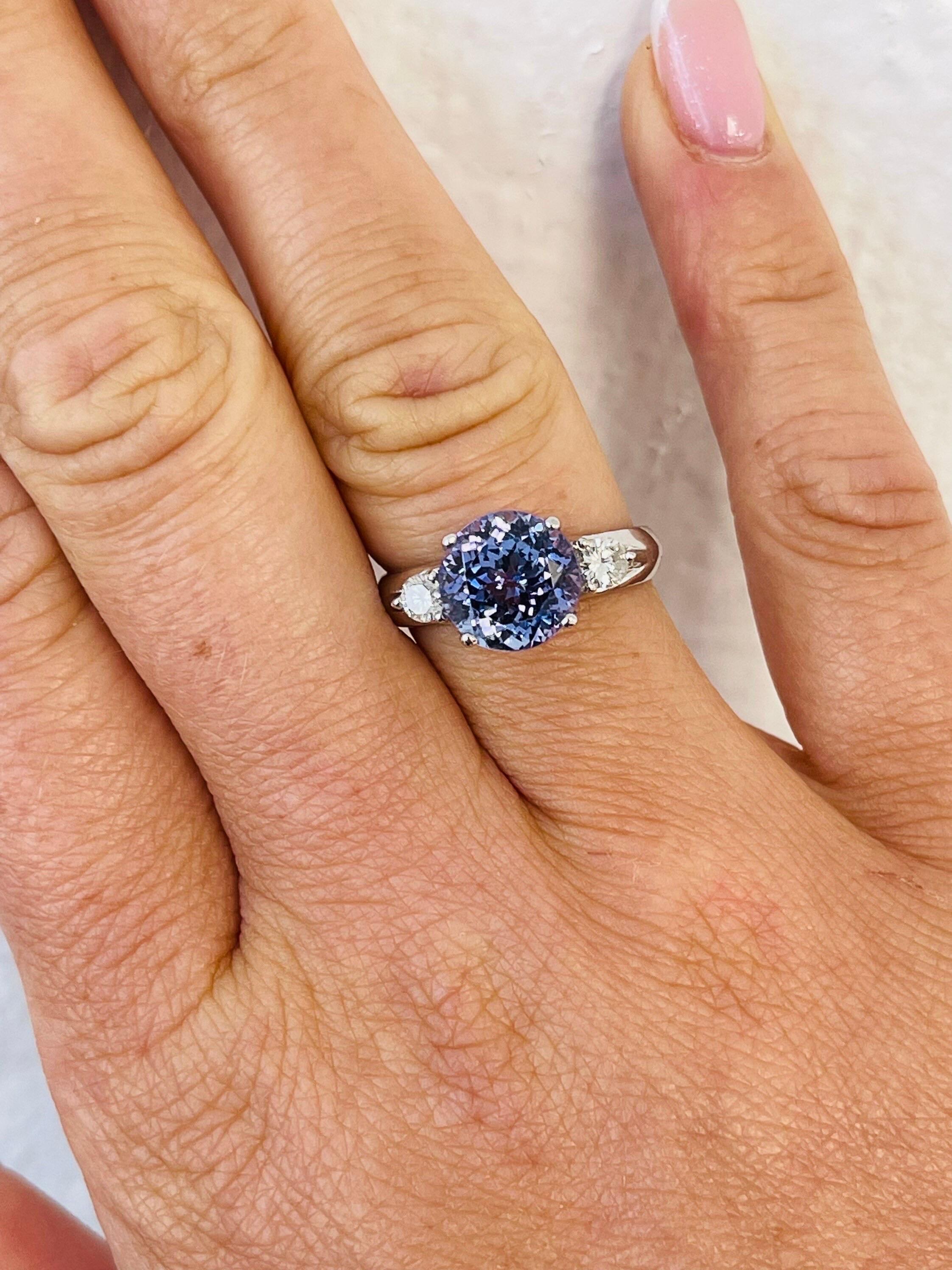 Round Cut Tanzanite Diamond ring Three Stone Diamond Engagement Ring 18KT white gold For Sale