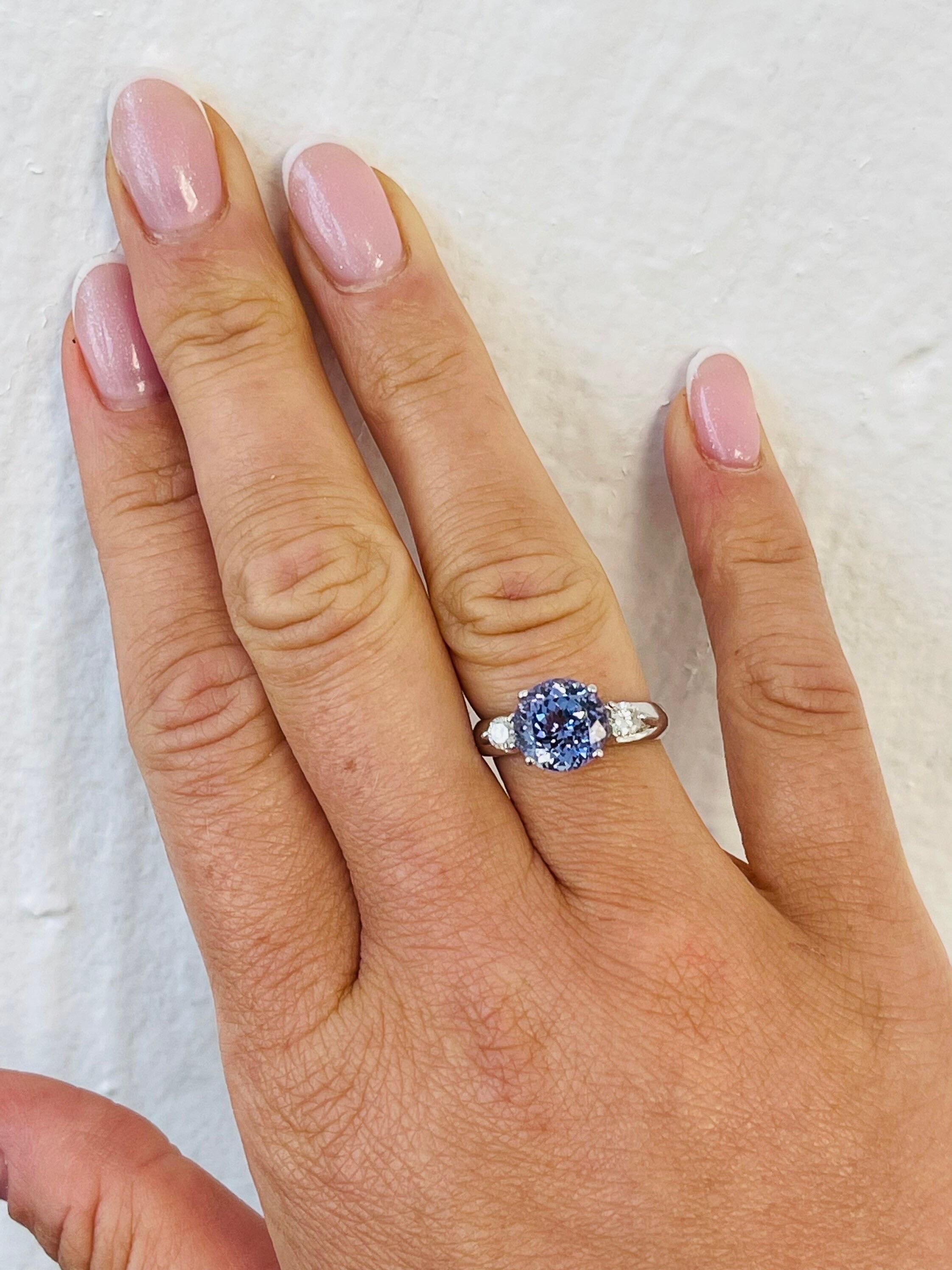 Women's or Men's Tanzanite Diamond ring Three Stone Diamond Engagement Ring 18KT white gold For Sale