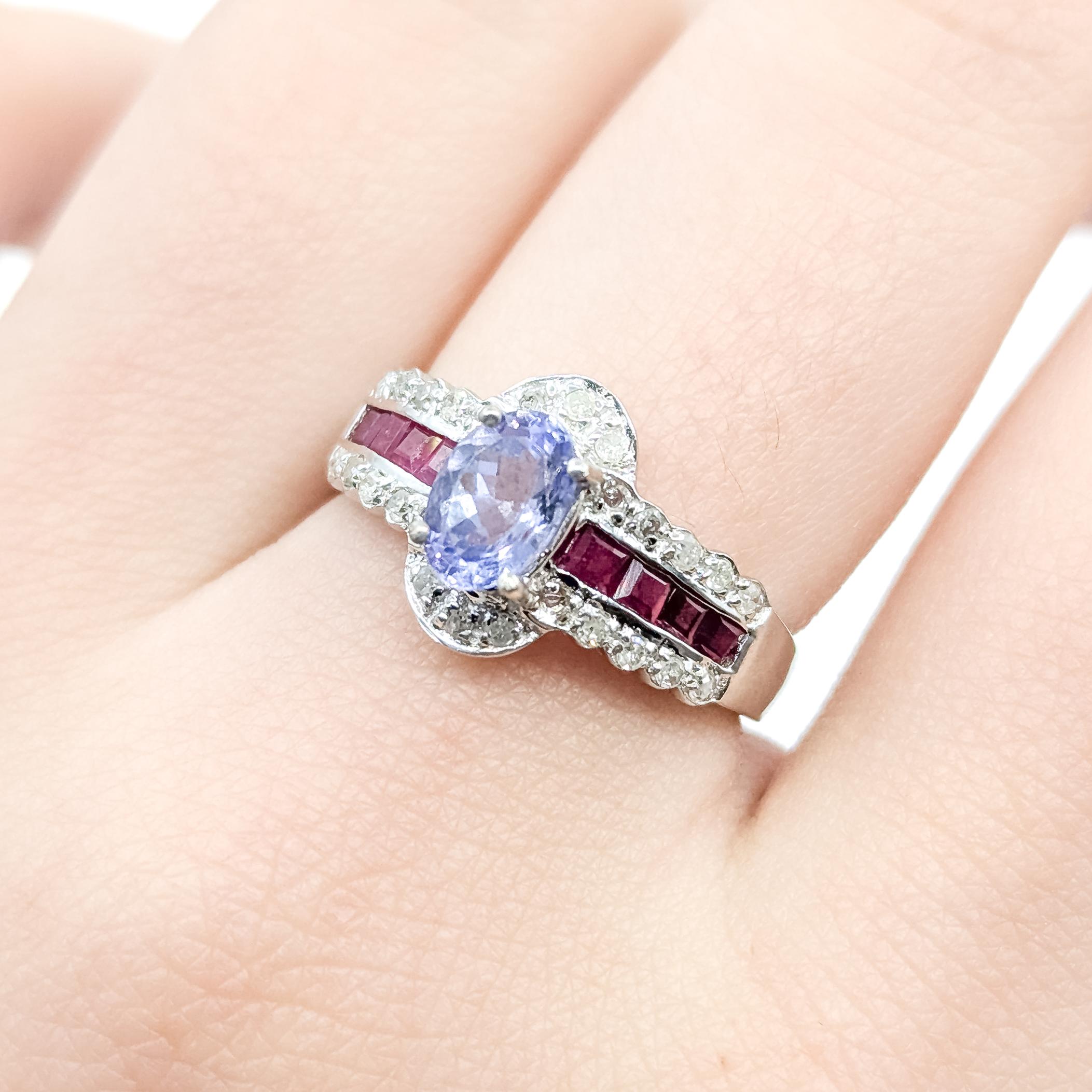 Tanzanite, Diamond & Ruby Ring in 14k white gold In condizioni ottime in vendita a Bloomington, MN