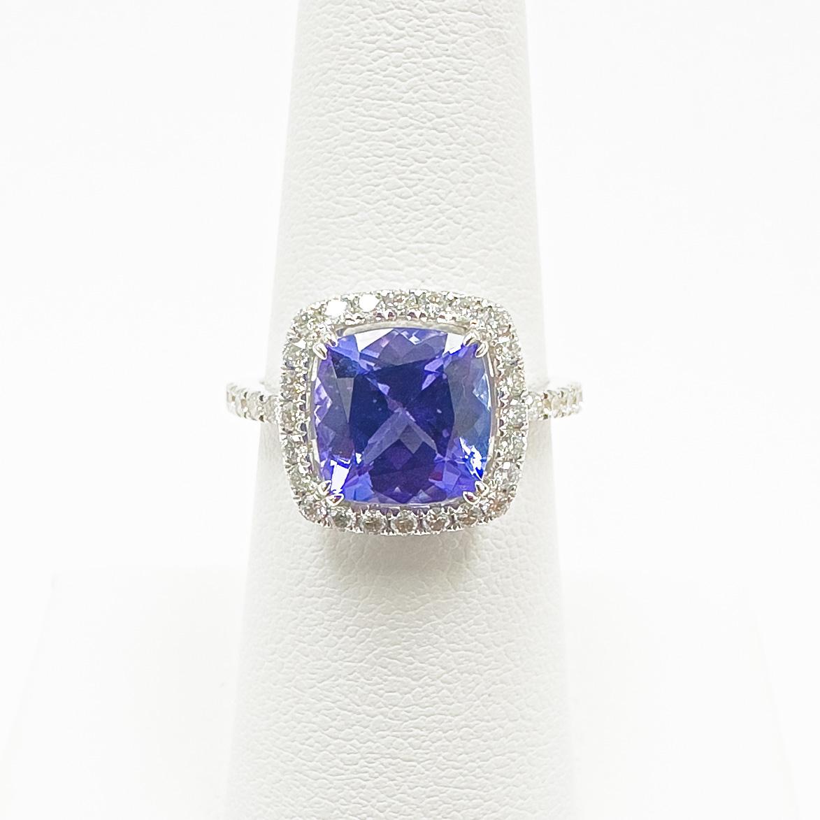 8.6mm, Tanzanite Diamond set in 14K White Gold Ring In New Condition For Sale In New York, NY