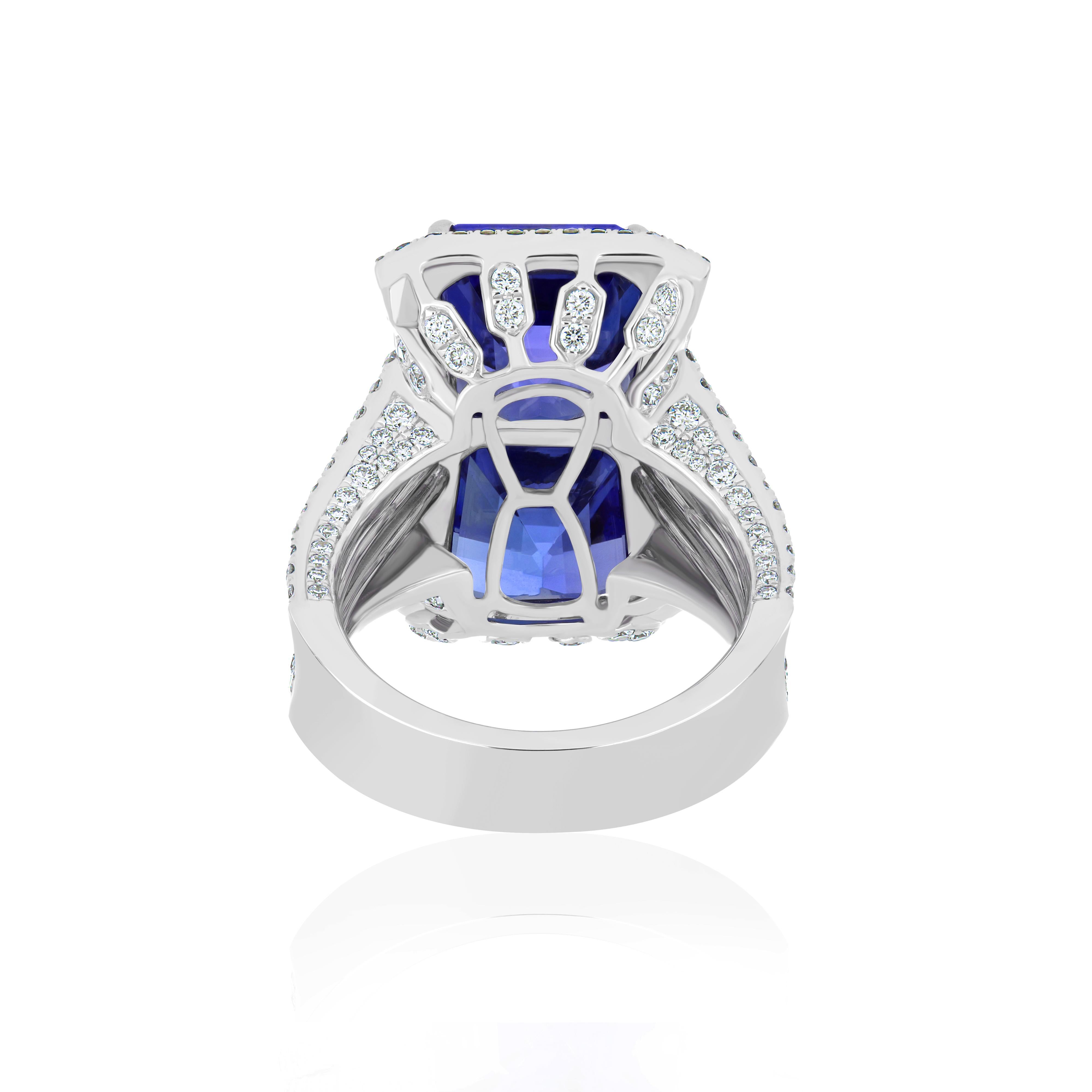 Tanzanite & Diamond Studded Ring in 18Karat White Gold Beautiful Hand-craft Ring For Sale 1