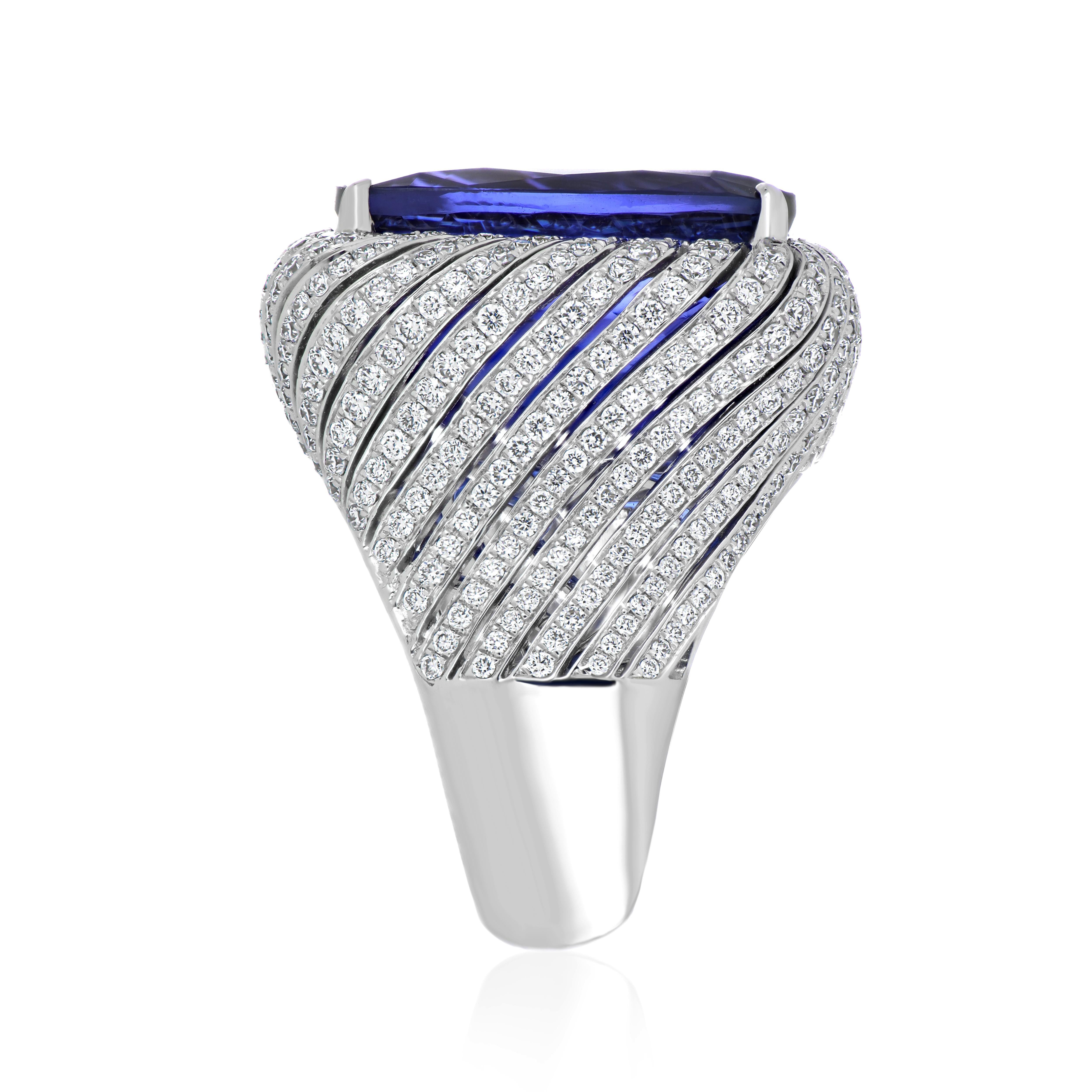 Cushion Cut Tanzanite & Diamond Studded Ring in 18Karat White Gold Hand-craft Beautiful Ring For Sale