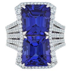 Tanzanite & Diamond Studded Ring in 18Karat White Gold Beautiful Hand-craft Ring