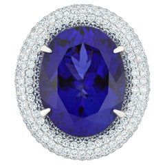 Bague en or blanc 18 carats sertie de tanzanites et de diamants