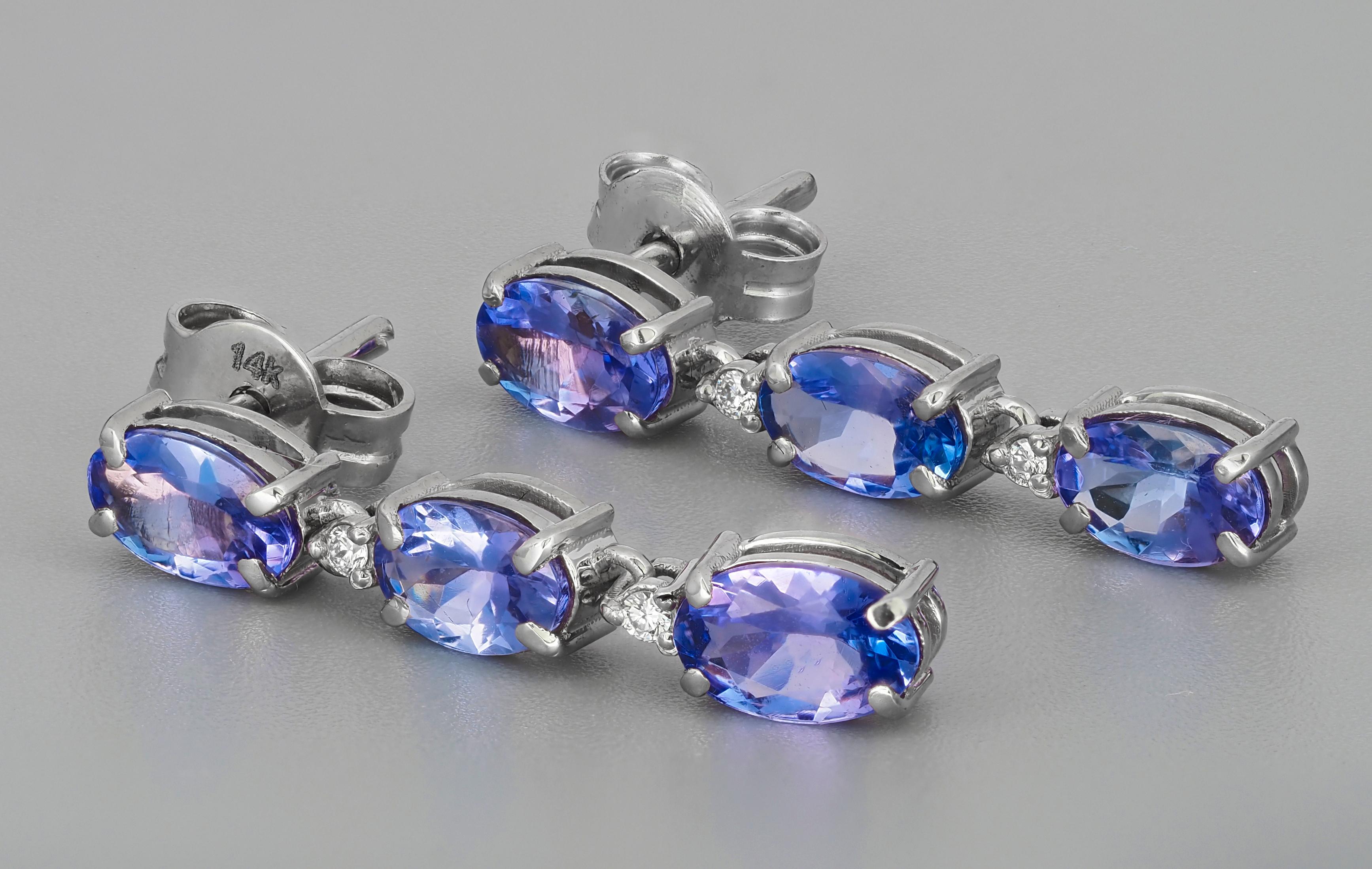 Tanzanite, diamonds 14k gold earrings studs In New Condition For Sale In Istanbul, TR