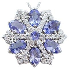 Collier à pendentifs en Tanzanite, diamants et or blanc 18 carats.