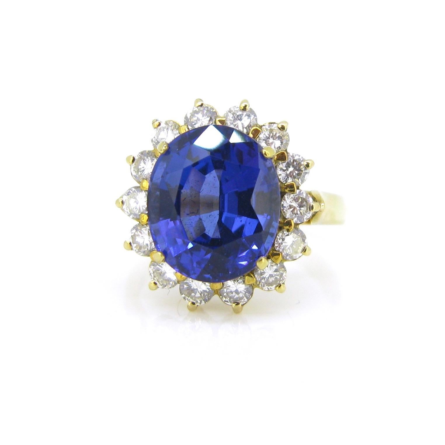 Tanzanite Diamonds Daisy Yellow Gold Cluster Cocktail Ring In Excellent Condition In London, GB