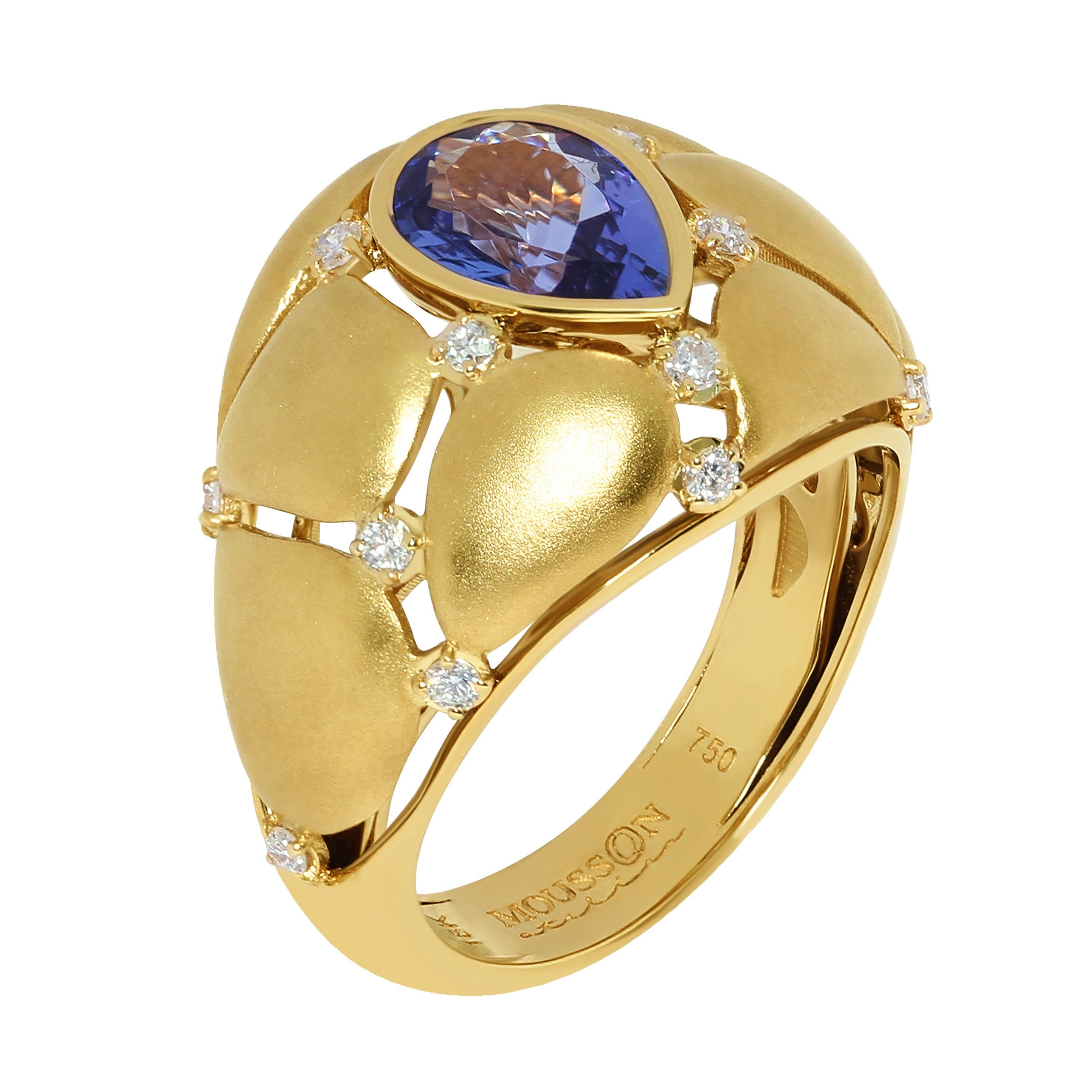 For Sale:  Tanzanite Diamonds White 18 Karat Yellow Gold Ring 2