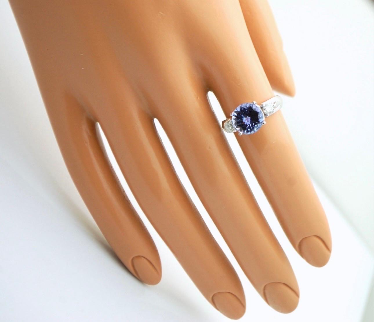 da uomo o donna Anello di fidanzamento con tanzanite in oro 18KT rara tanzanite di colore intenso in vendita