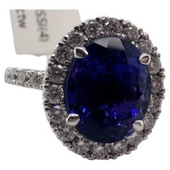 Tanzanite engagement ring in 14KT white gold